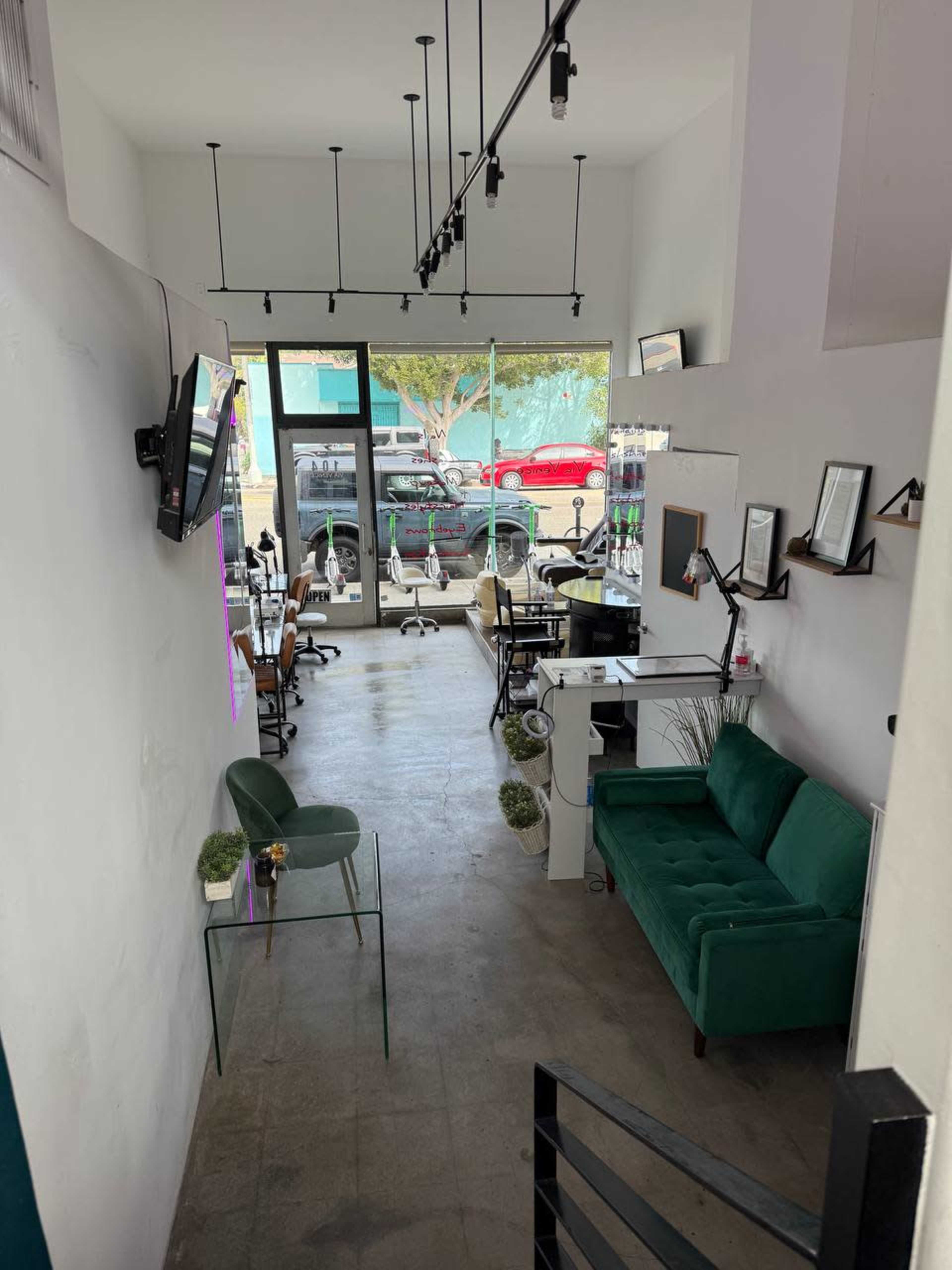 Your Beauty Bar in the Heart of Venice Image in Venice, Venice, CA