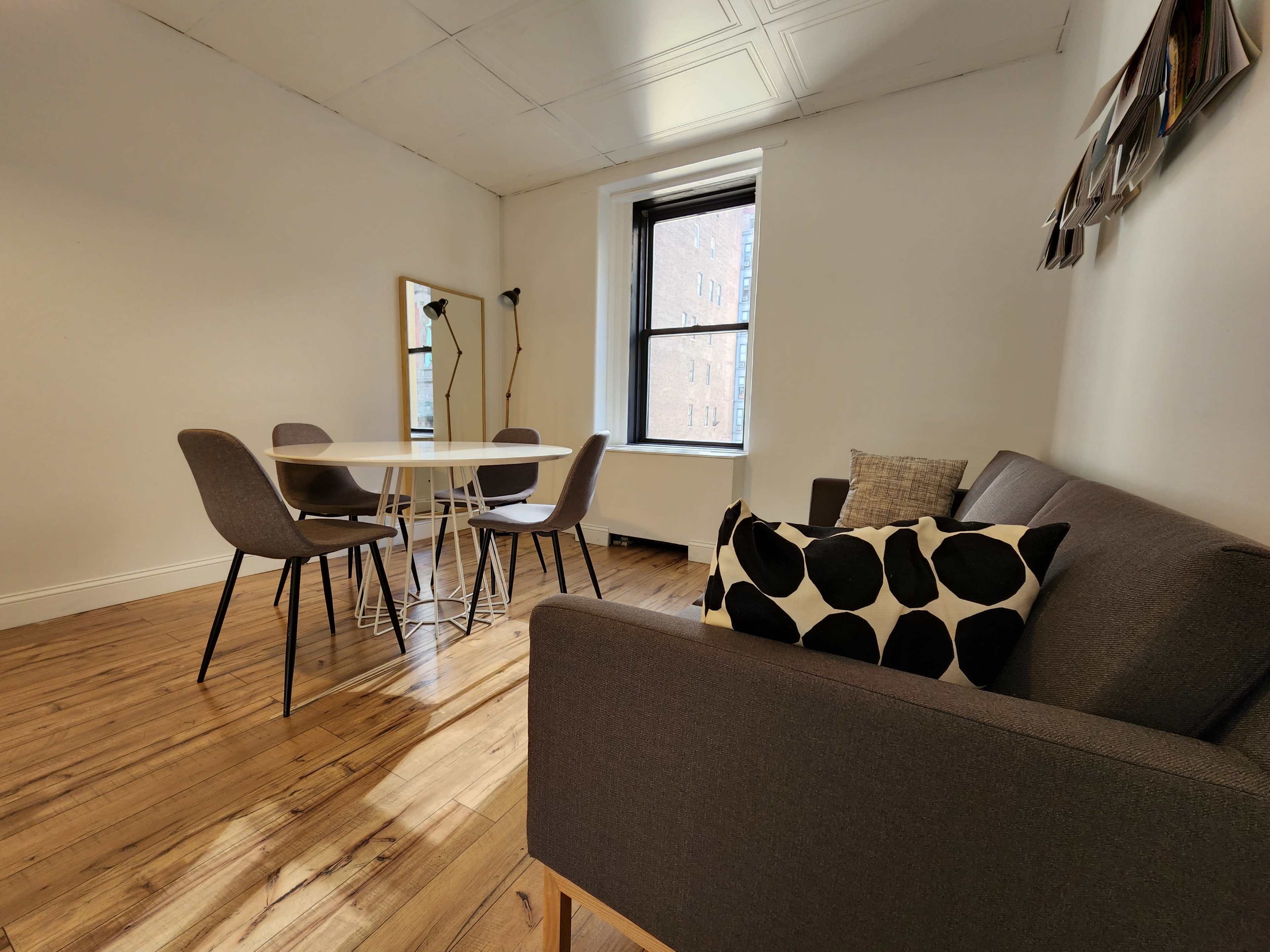 Suite 704-G: 4-person Meeting Room in Manhattan Image in Midtown, New York, NY