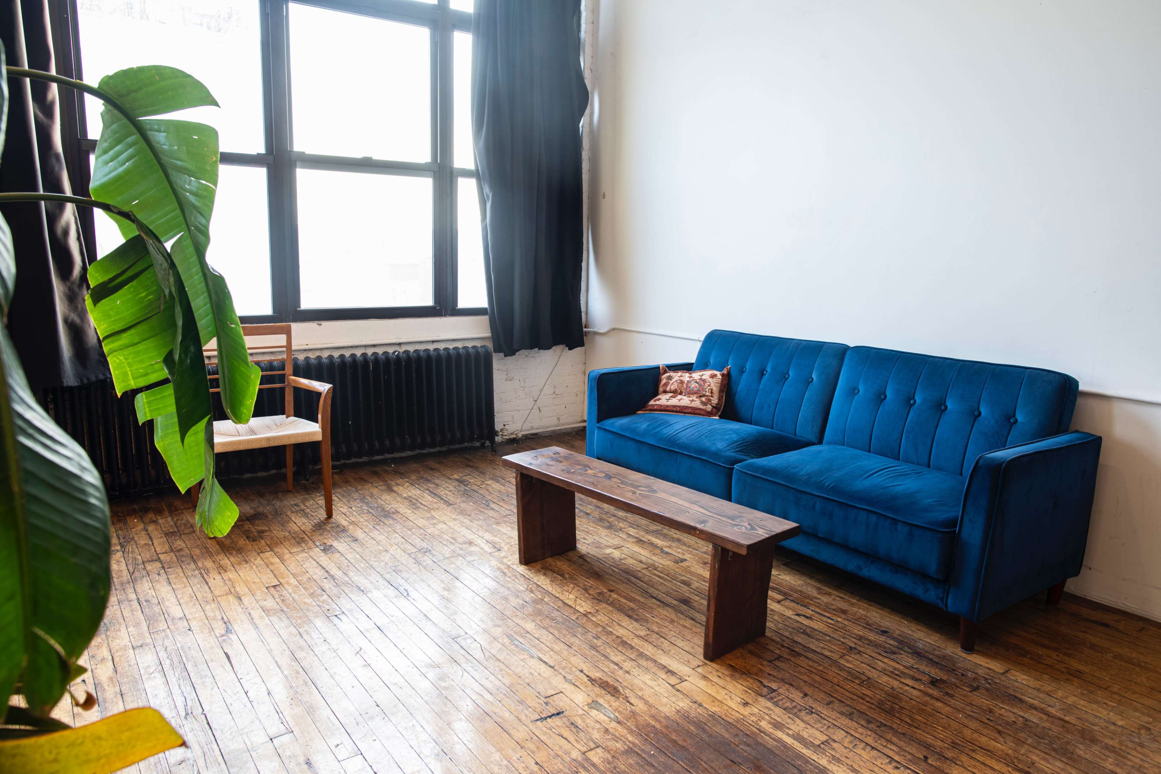 Sosna: 🌱Huge Bright Vintage Loft w/Plants+Trees  🍃 1300 SQ Image in East Williamsburg, Brooklyn, NY