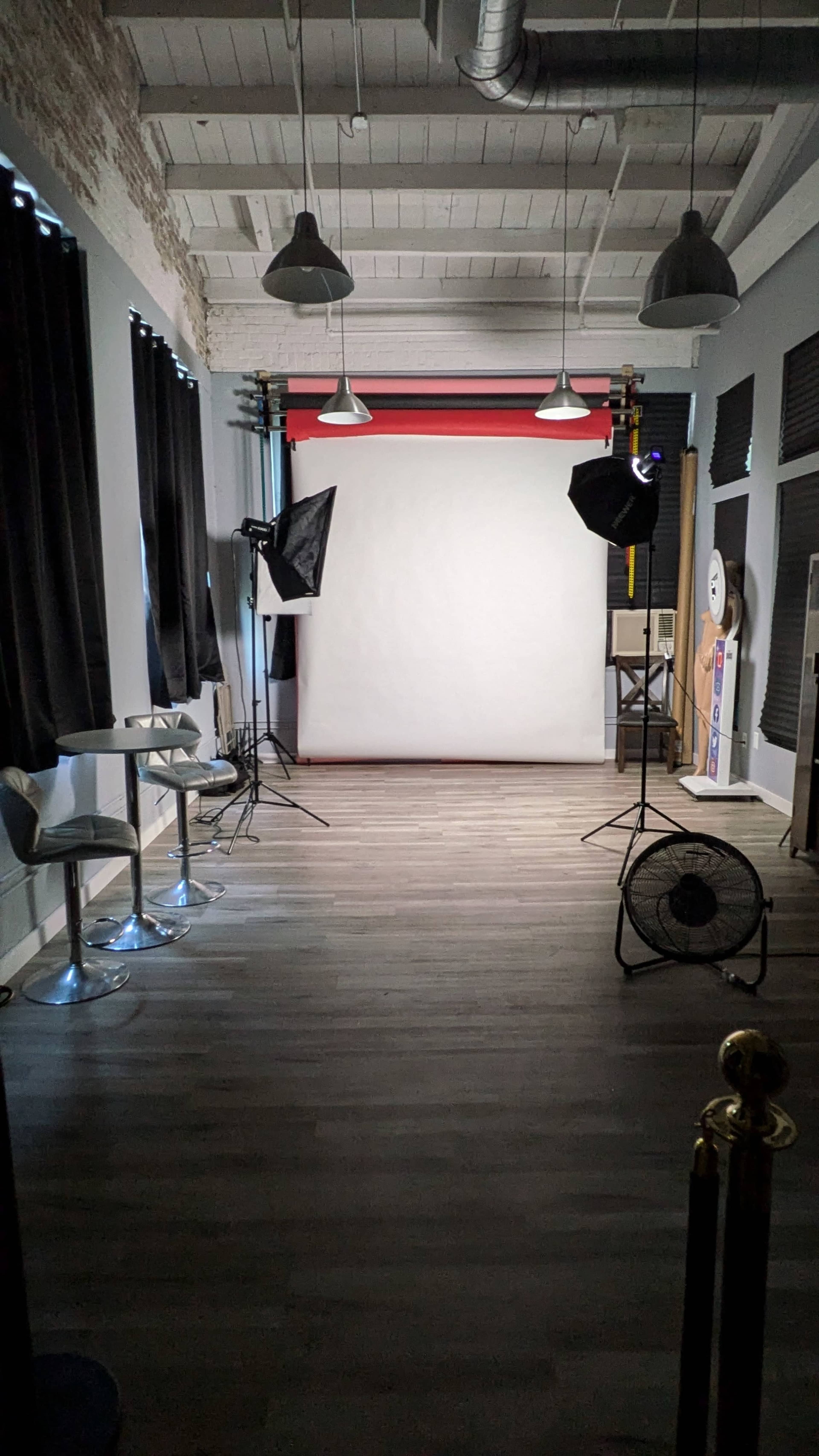 Photo studio with high ceilings Image in Allentown, Allentown, PA