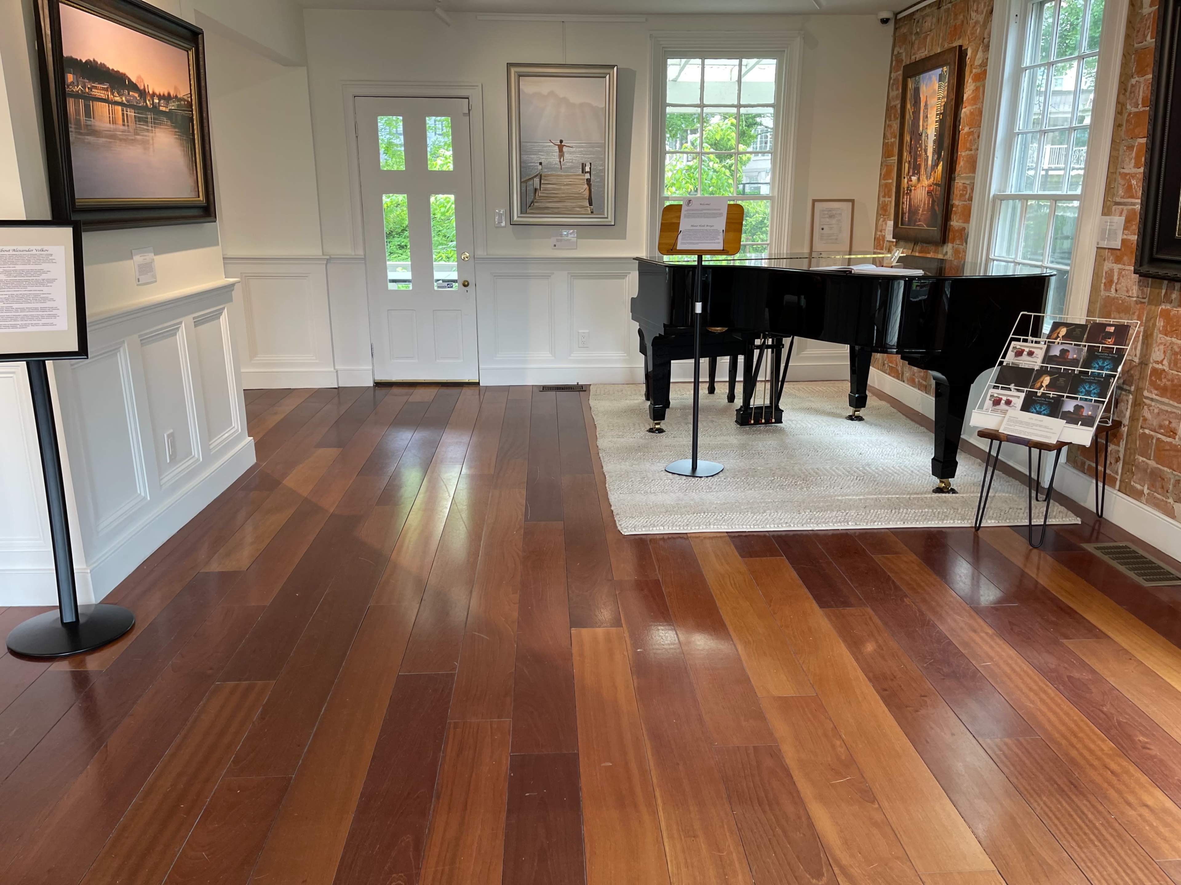 Delaware River-town, Upscale Gallery Image in New Hope, New Hope, PA