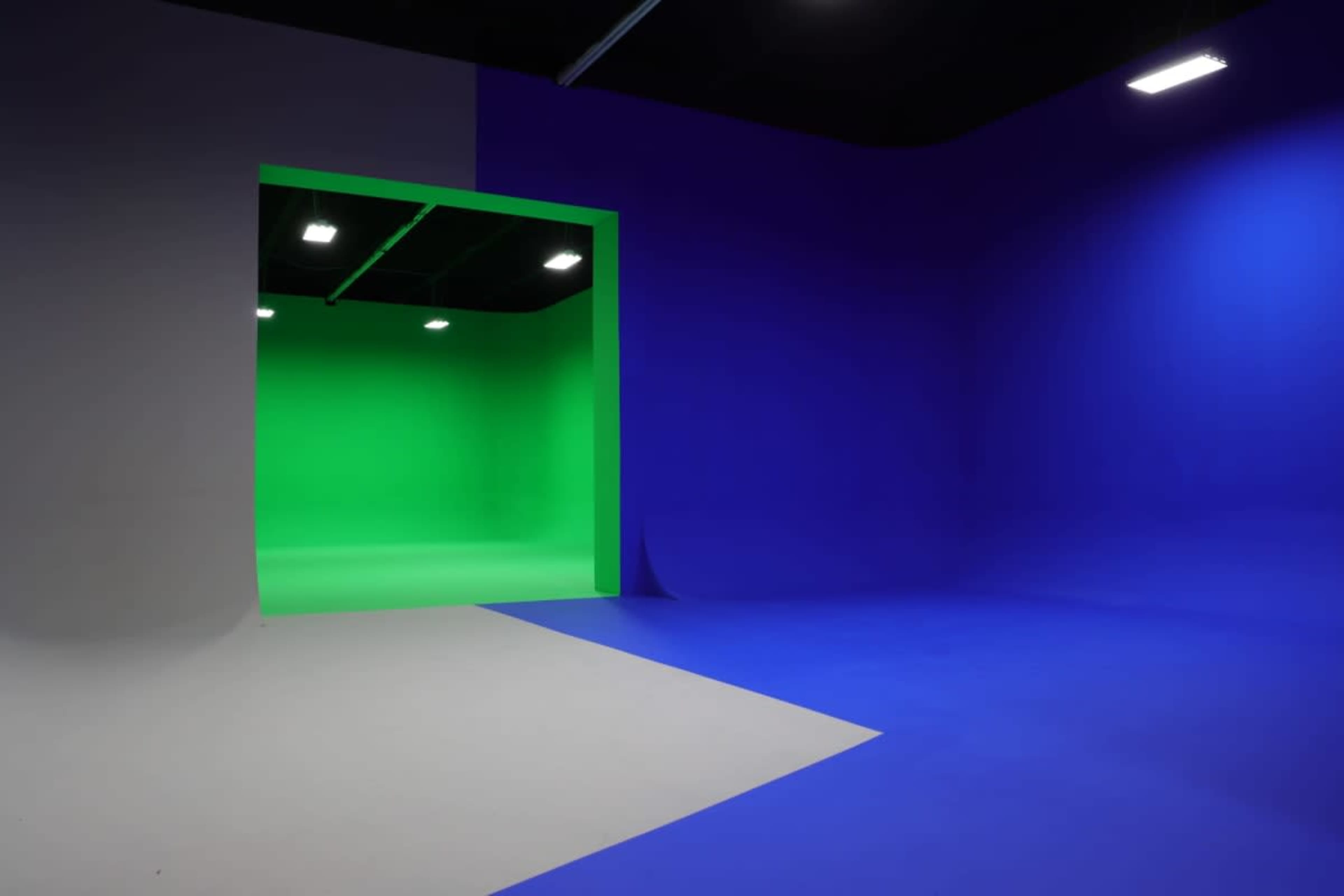 Blue Cyc Wall Image in Stonecrest, Decatur, GA