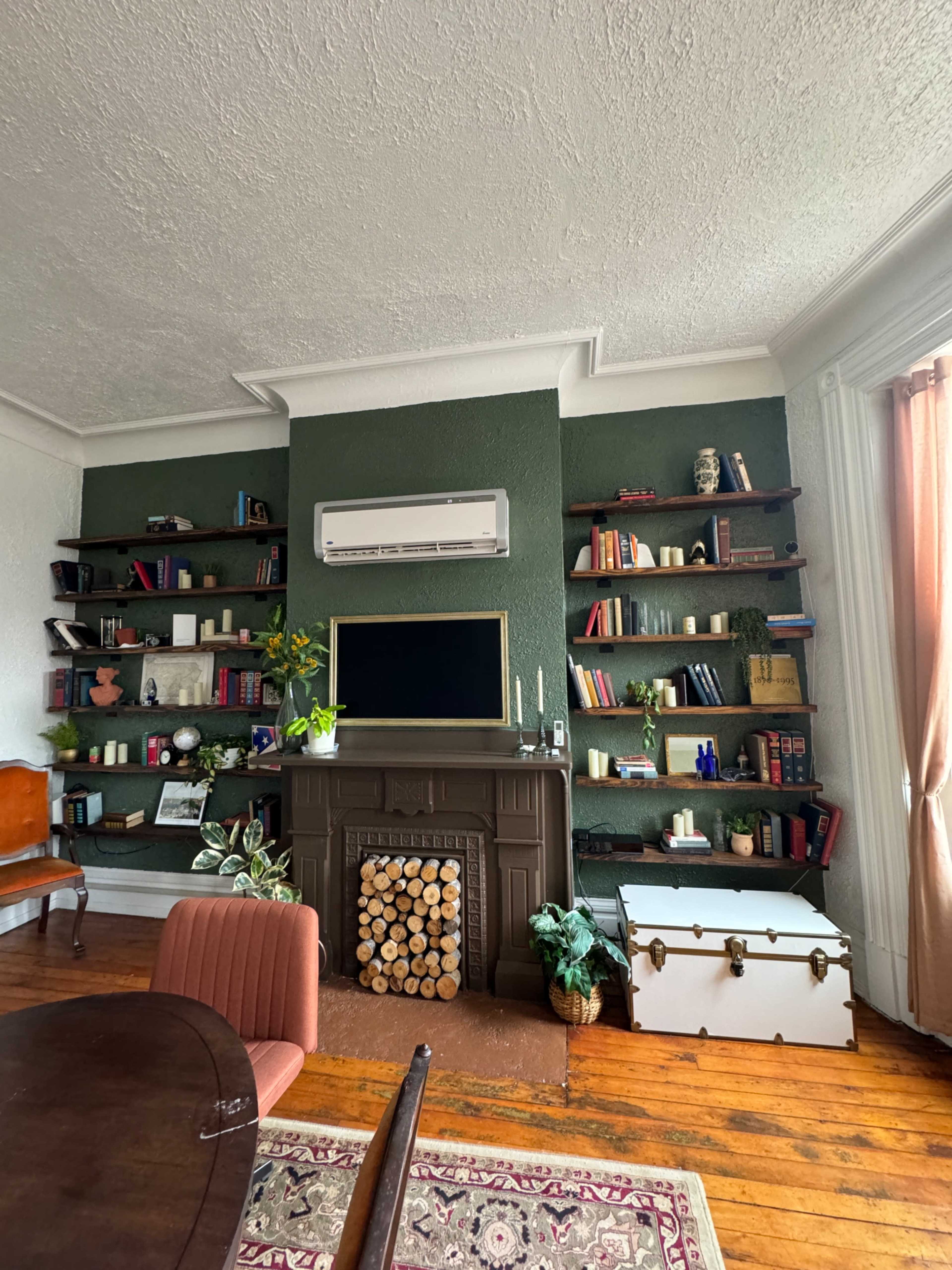 Cozy meeting space Image in Lower Lawrenceville, Pittsburgh, PA