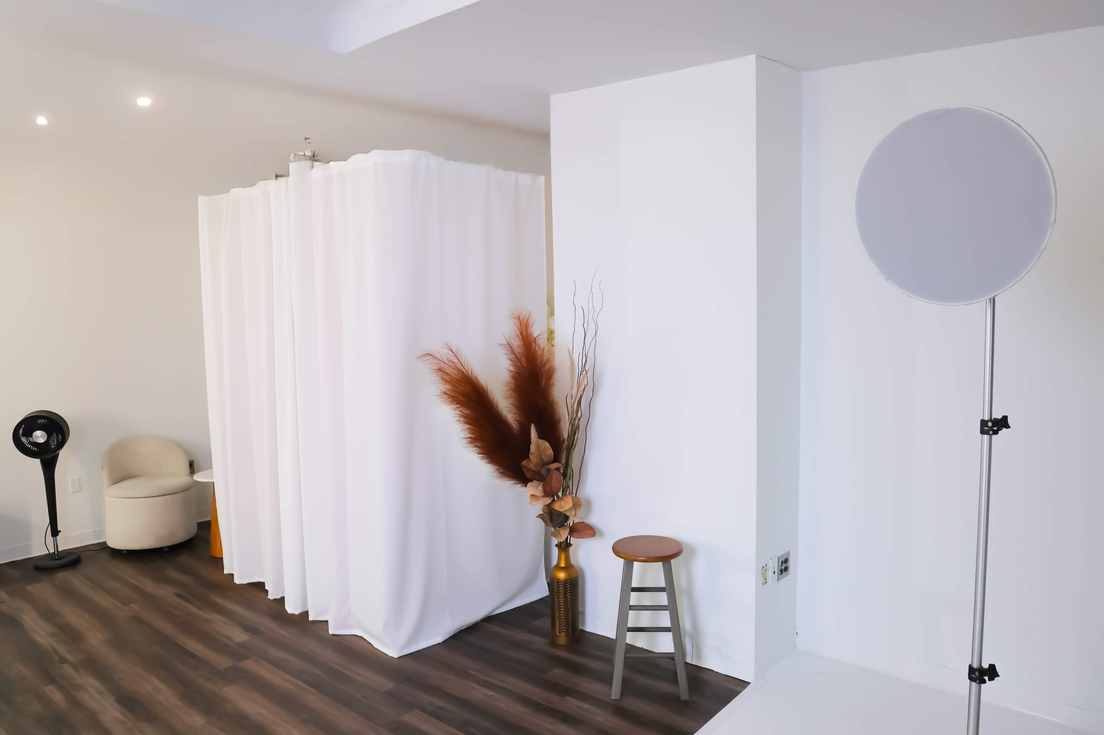 Photo Studio Image in Annandale, Annandale, VA