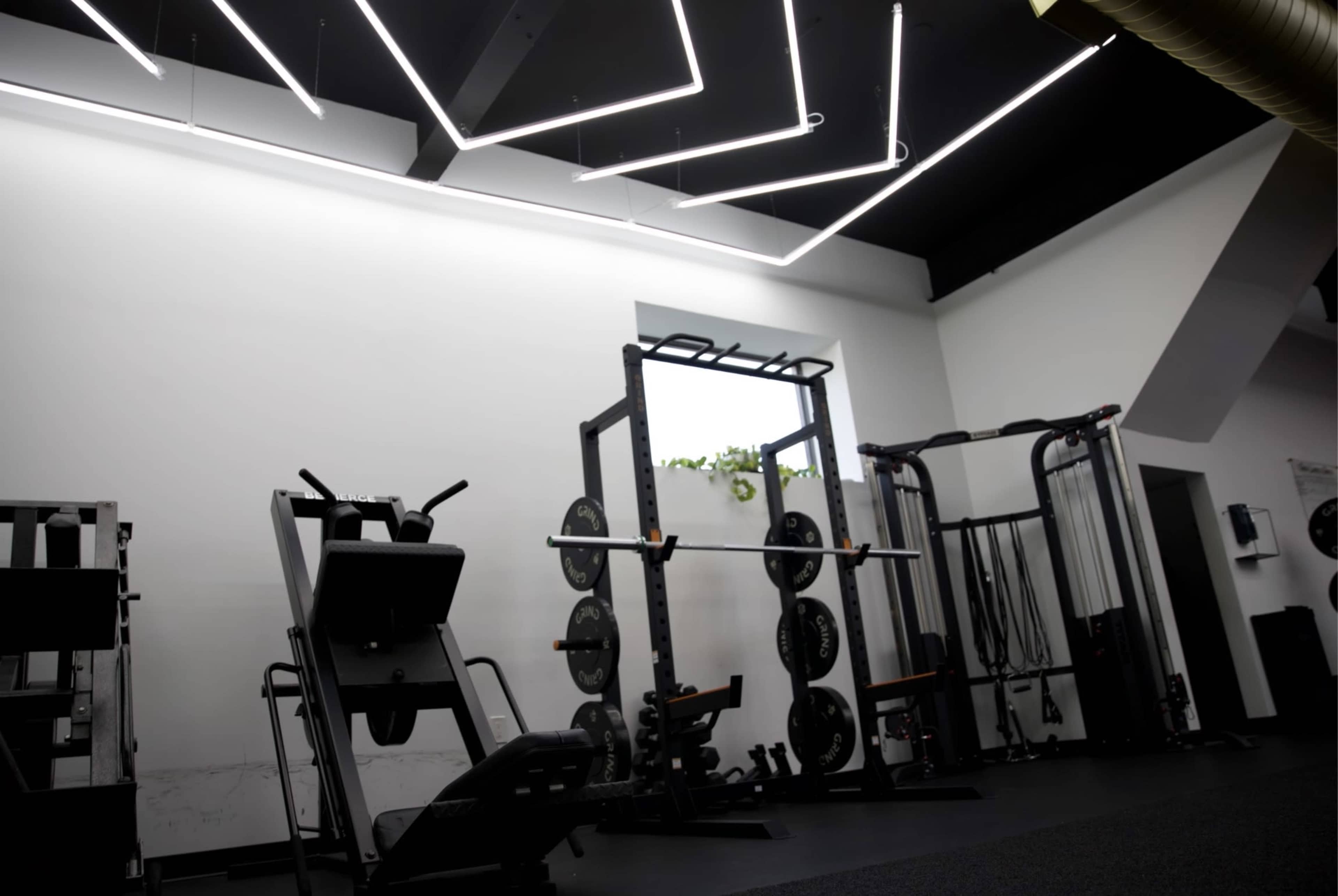 Urban Industrial Gym Studio with Spacious Layout and Sleek Aesthetic Image in Linden, Linden, NJ
