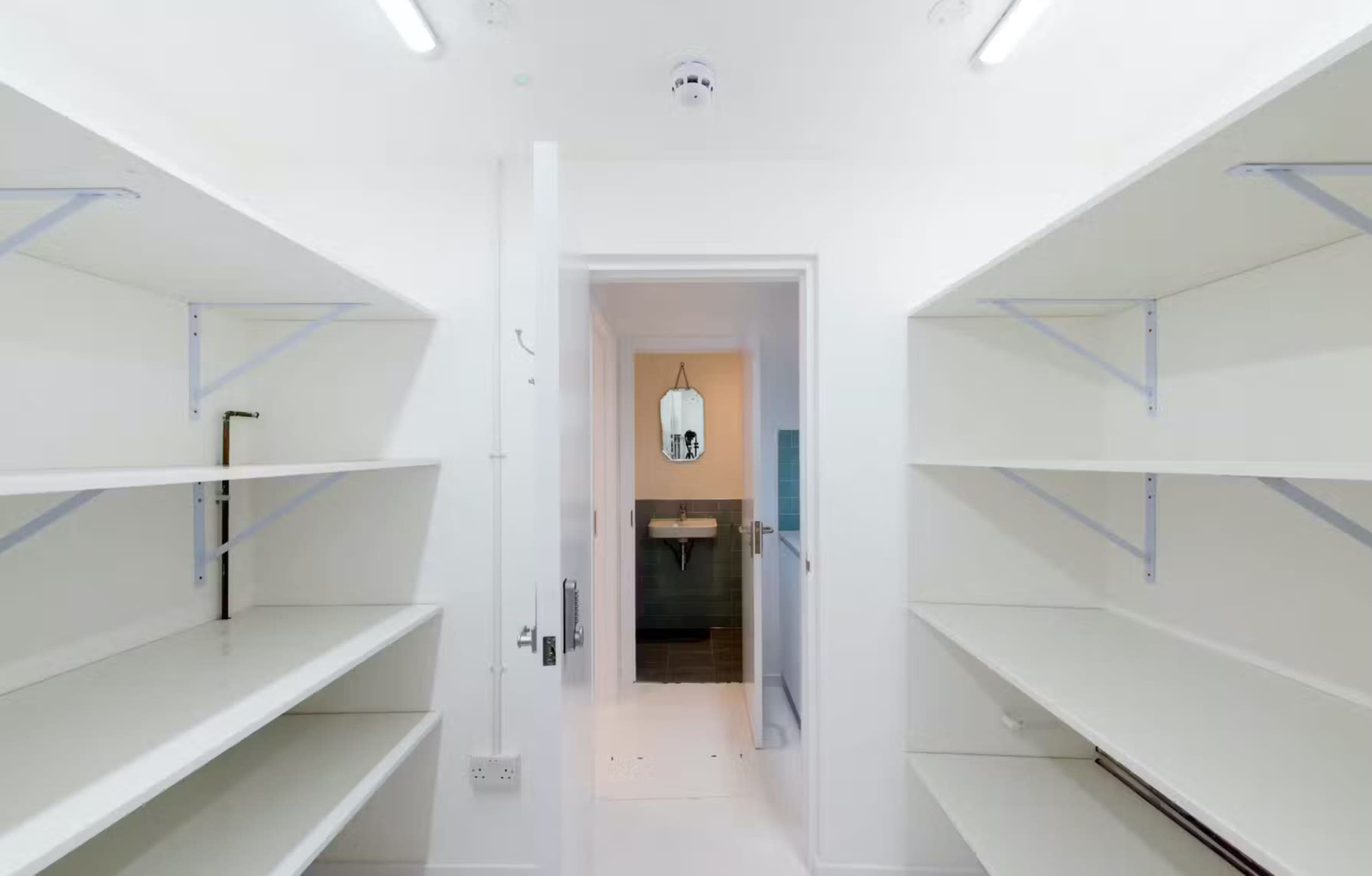 The Portobello Road Art Gallery Space - Min 7 days hire Image in Notting Hill, London, ENG