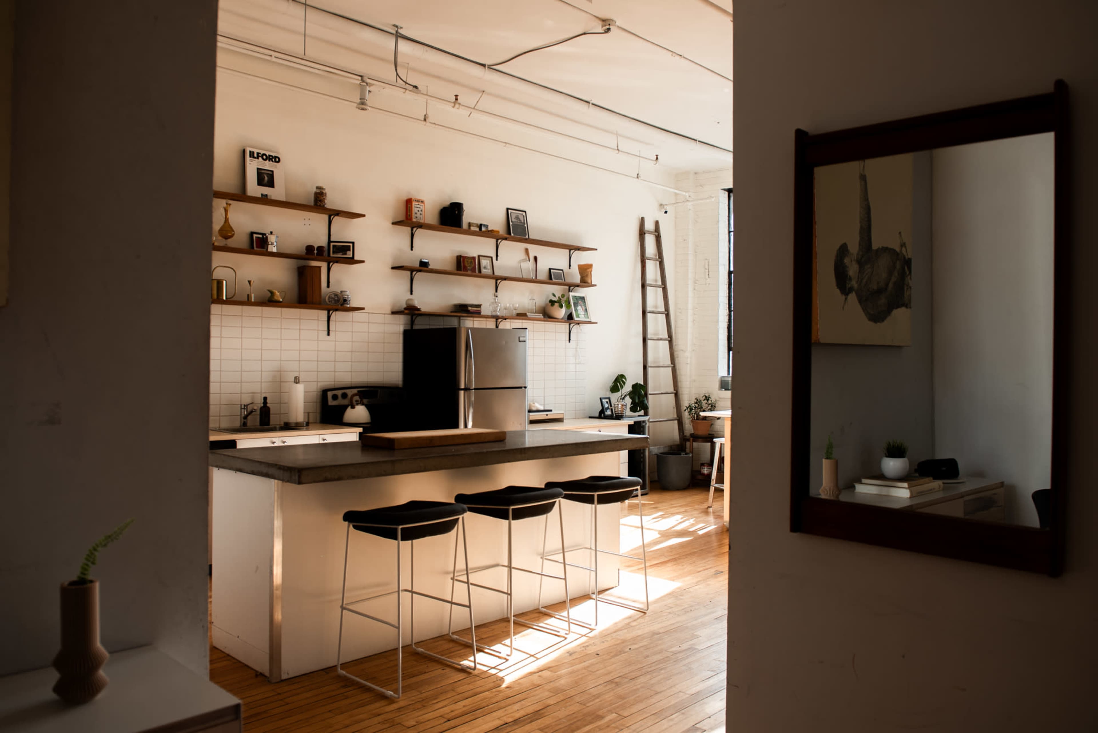 Bright, Modern Loft for Team Meetings, Strategy Sessions & Offsites Image in Niagara, Toronto, ON