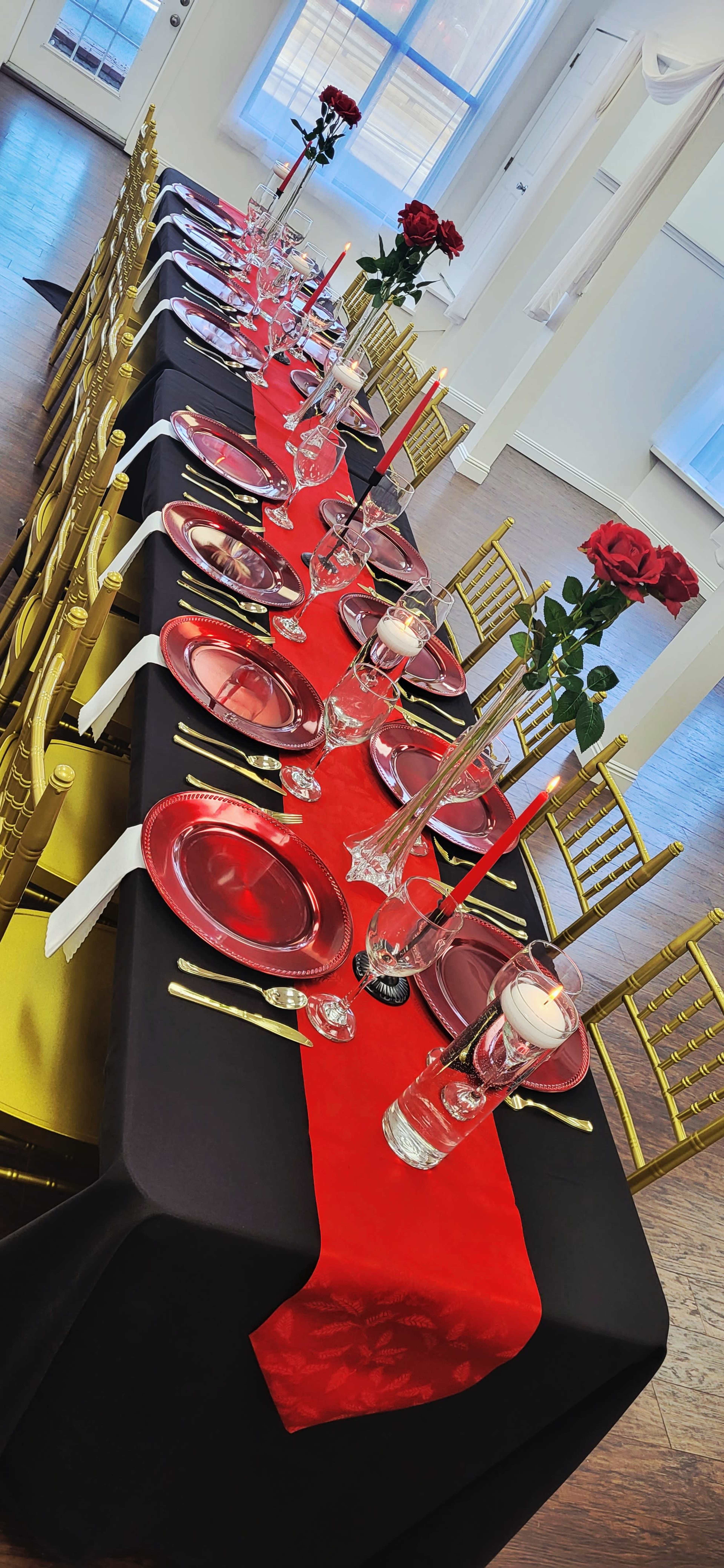 Luxury Intimate Event Venue with Natural Light & Gold Chiavari Chairs | Austell, GA Image in Austell, Austell, GA