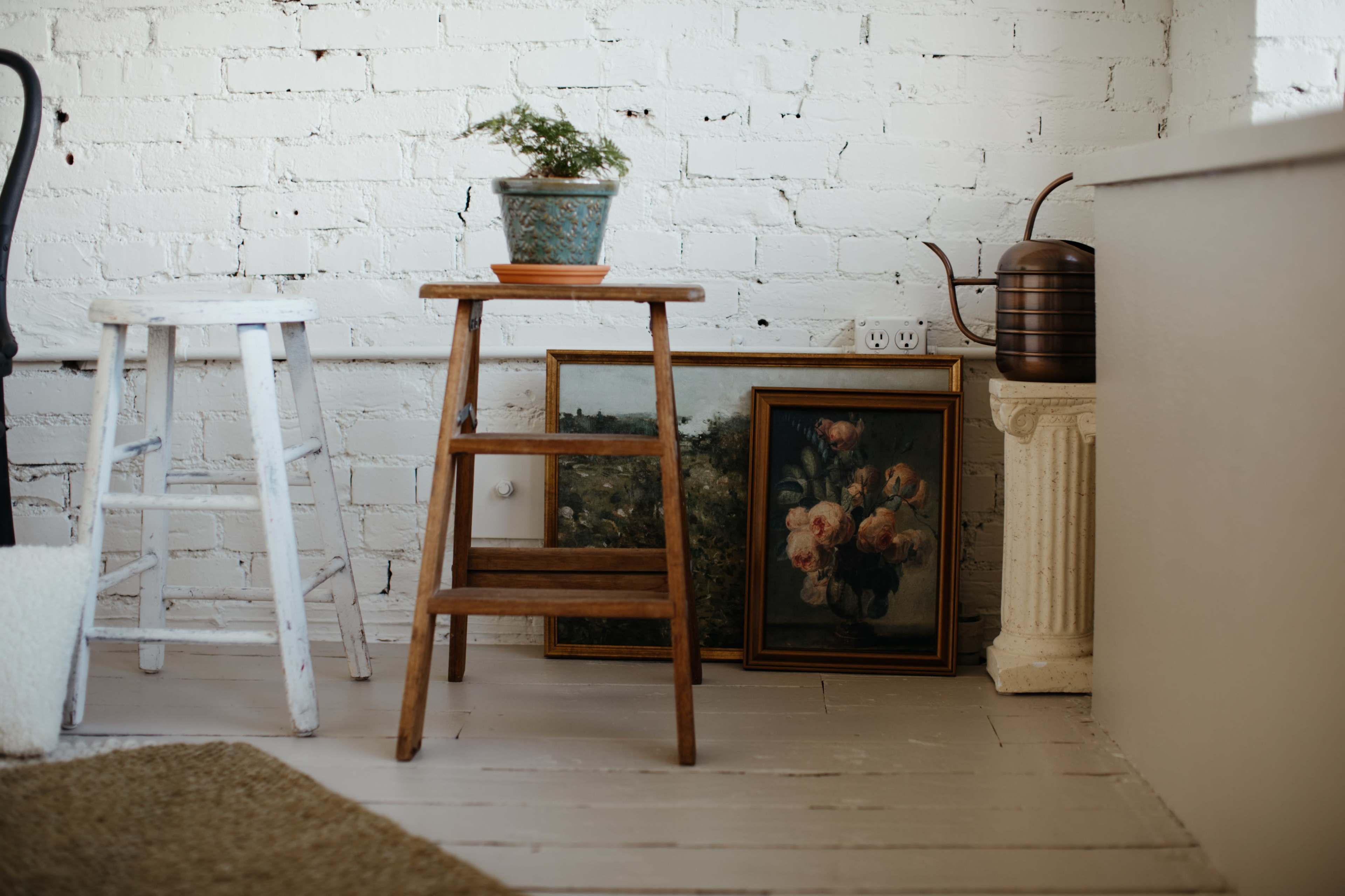Light + Character filled Downtown Photo Studio with living room feel Image in New Tacoma, Tacoma, WA