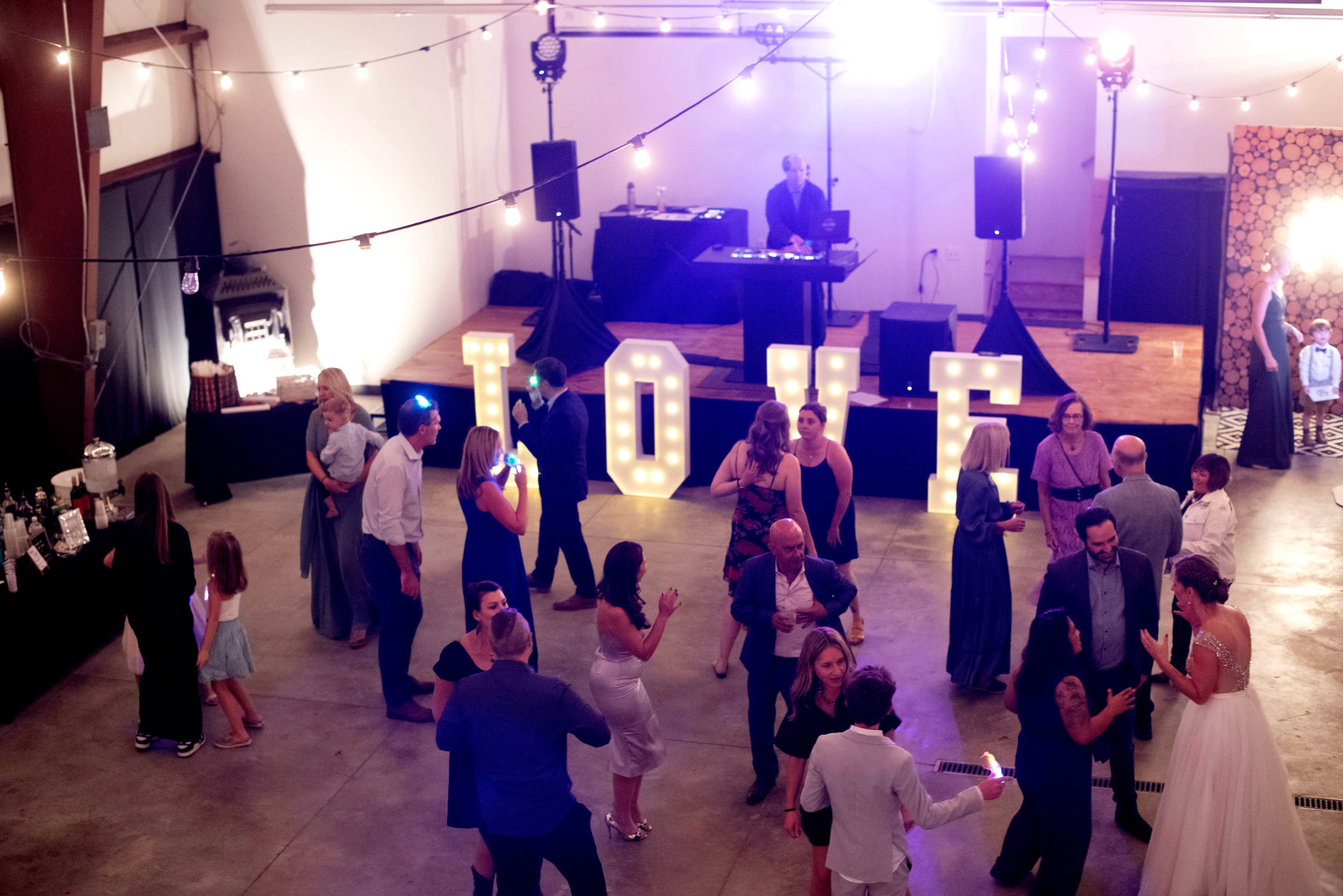 Flexible Film Location: Stunning Outdoor and Indoor Spaces Image in , Longmont, CO