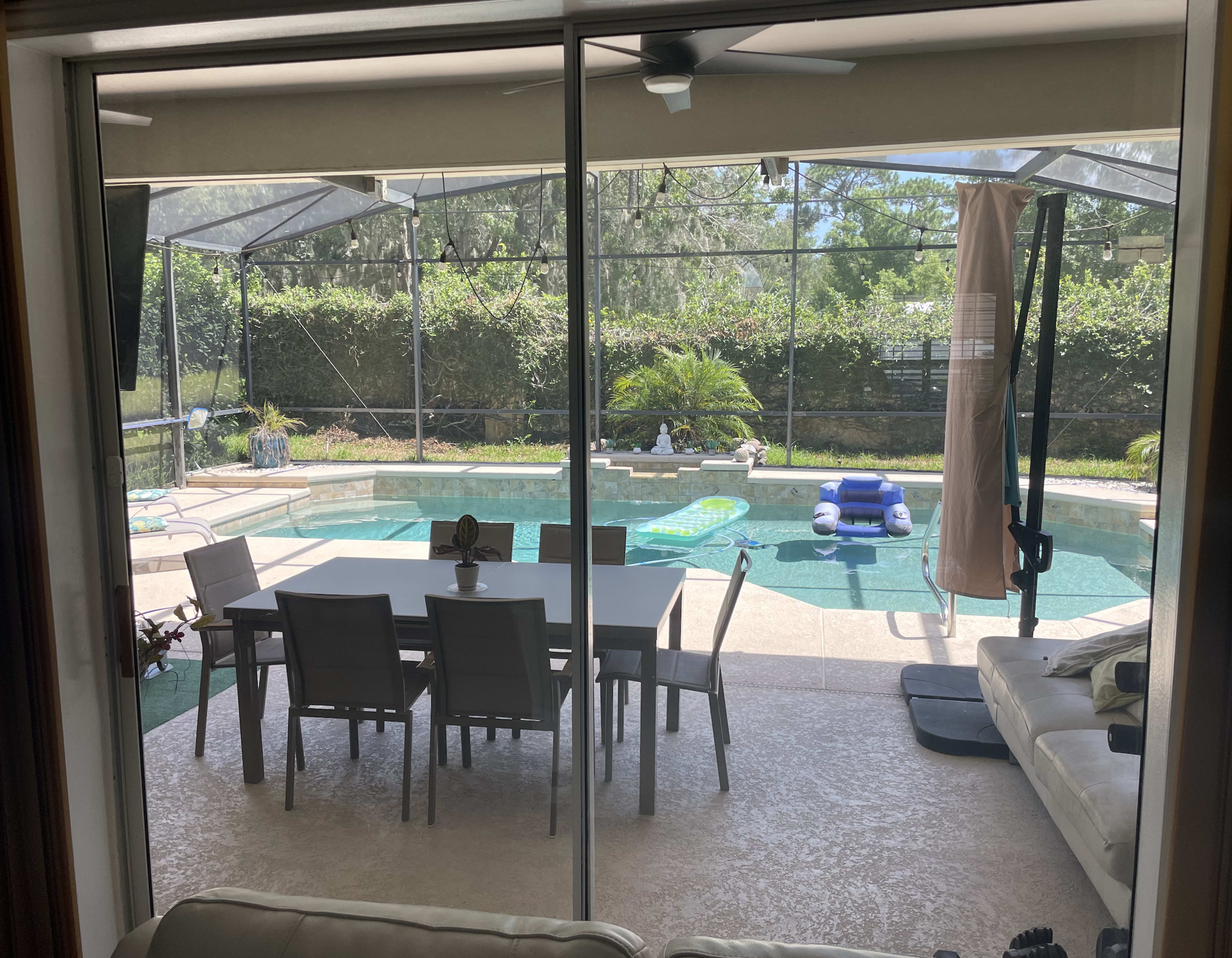 Cozy house in a quiet neighborhood with open space, pool and garden Image in , OVIEDO, FL