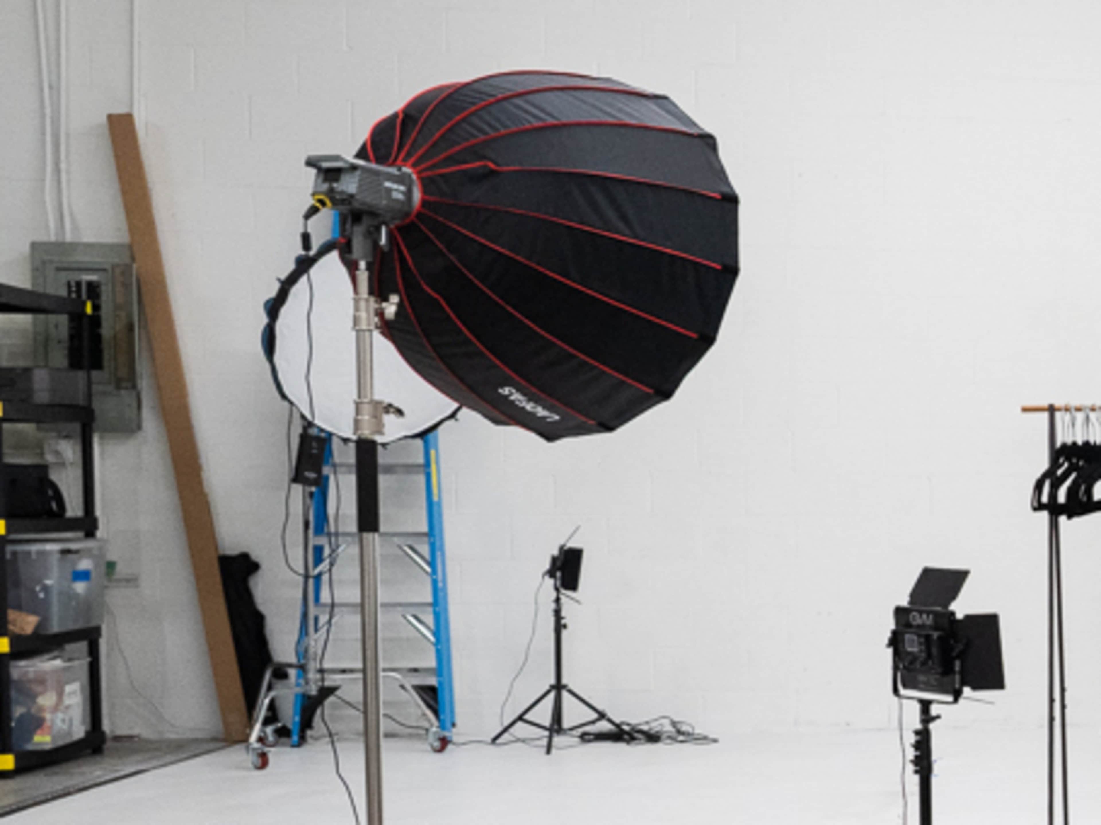 Godox VL150 Video Light + Light Dome diffuser