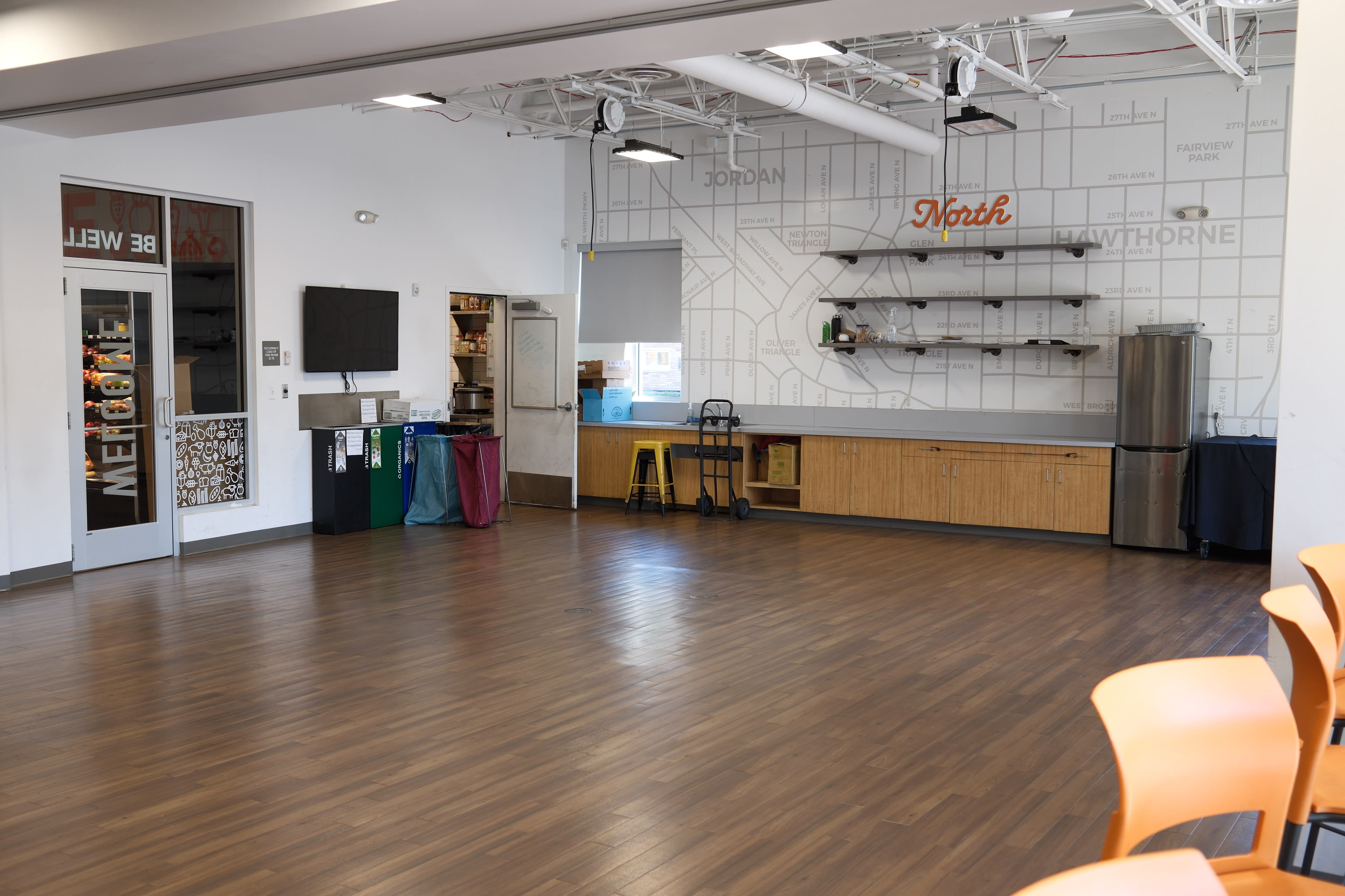 Flex Retail Space Image in Webber-Camden, Minneapolis, MN