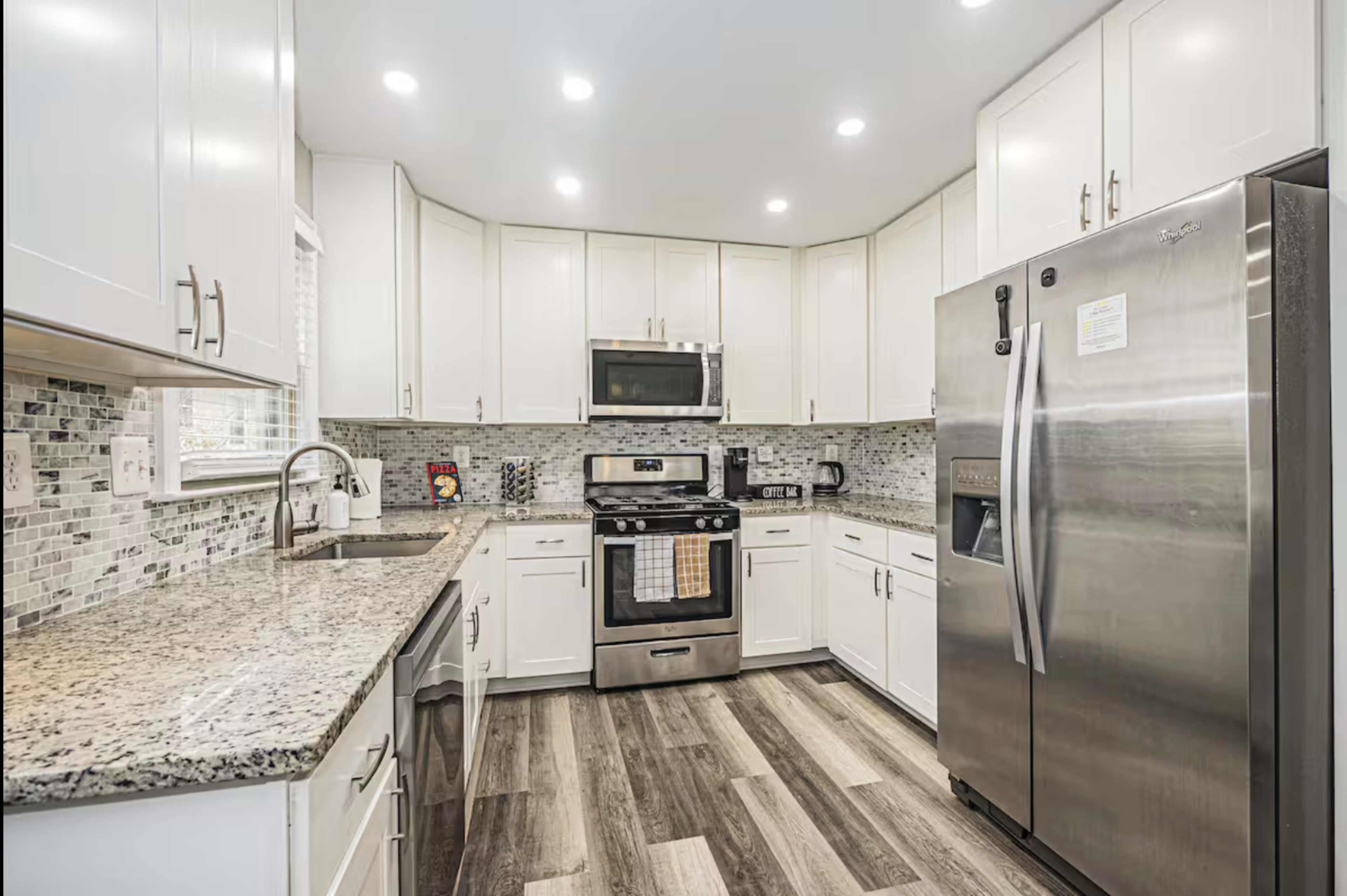 Spacious 7 BR House Near UMD | Perfect for Groups! Image in Hollywood, College Park, MD