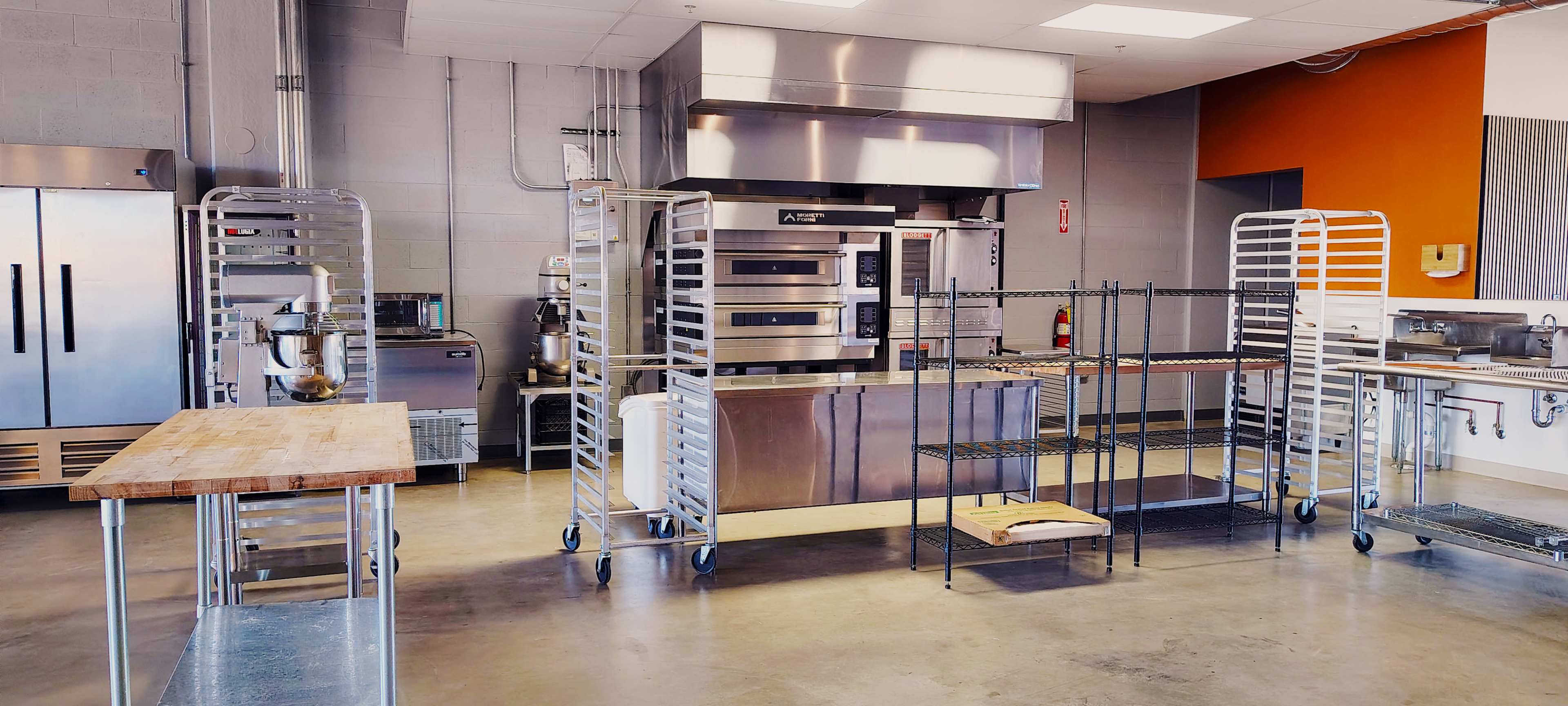 Downtown Riverfront Lounge and Industrial Event Space with Commercial Kitchen Image in Aurora Township, Aurora, IL