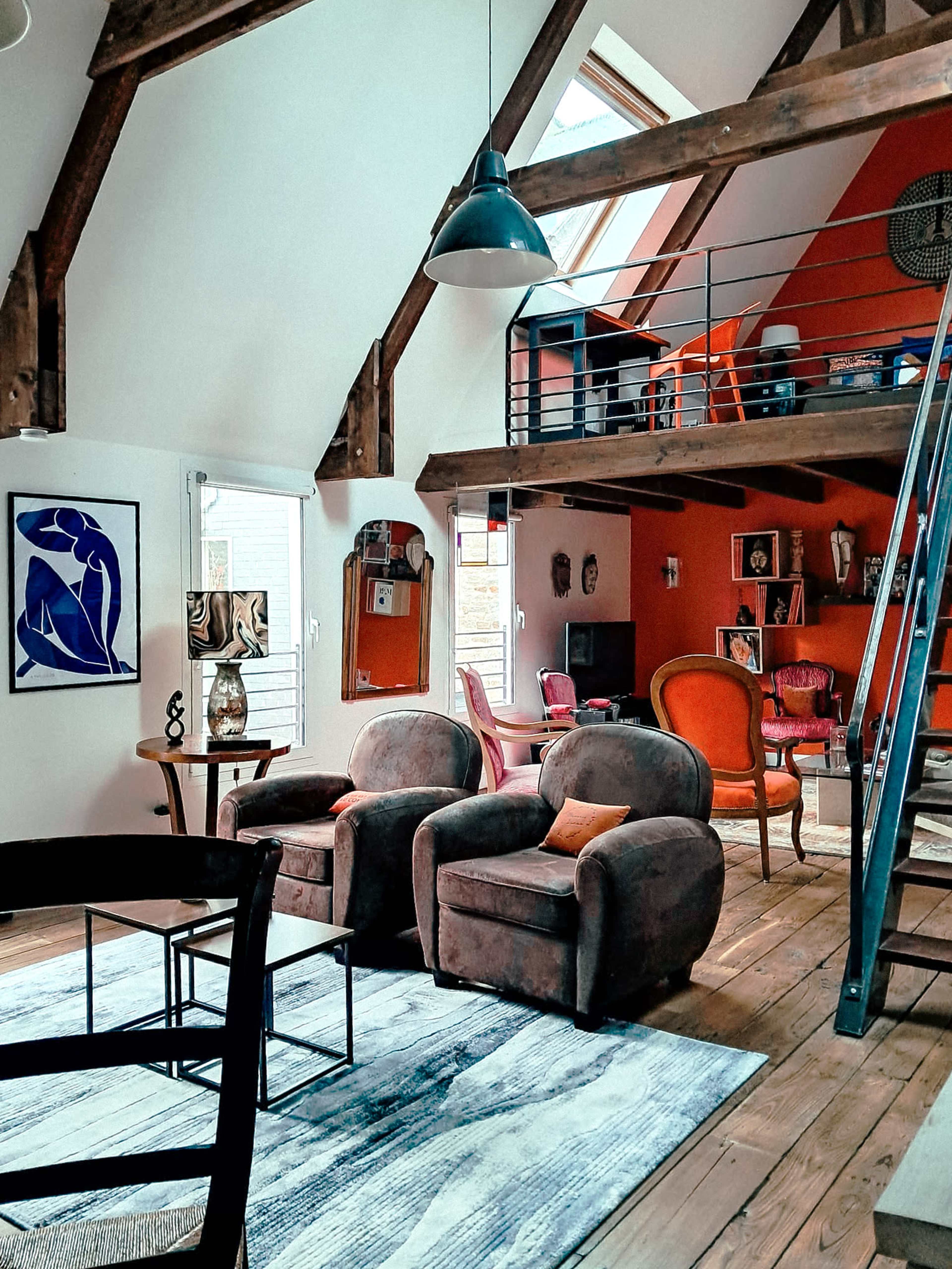 Appartement dans le style bohème chic au charme authentique Image in , Dinan
