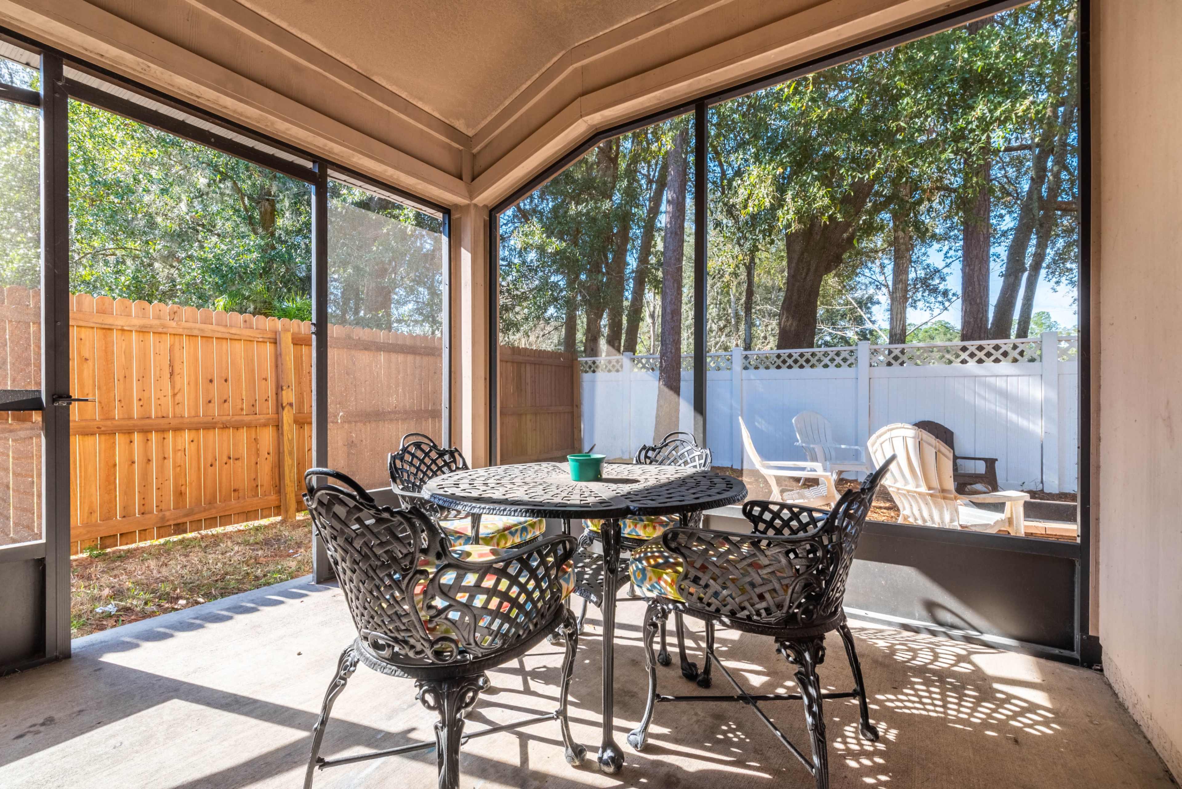 Spacious pet friendly home close to airport & zoo Image in Biscayne Terrace, Jacksonville, FL