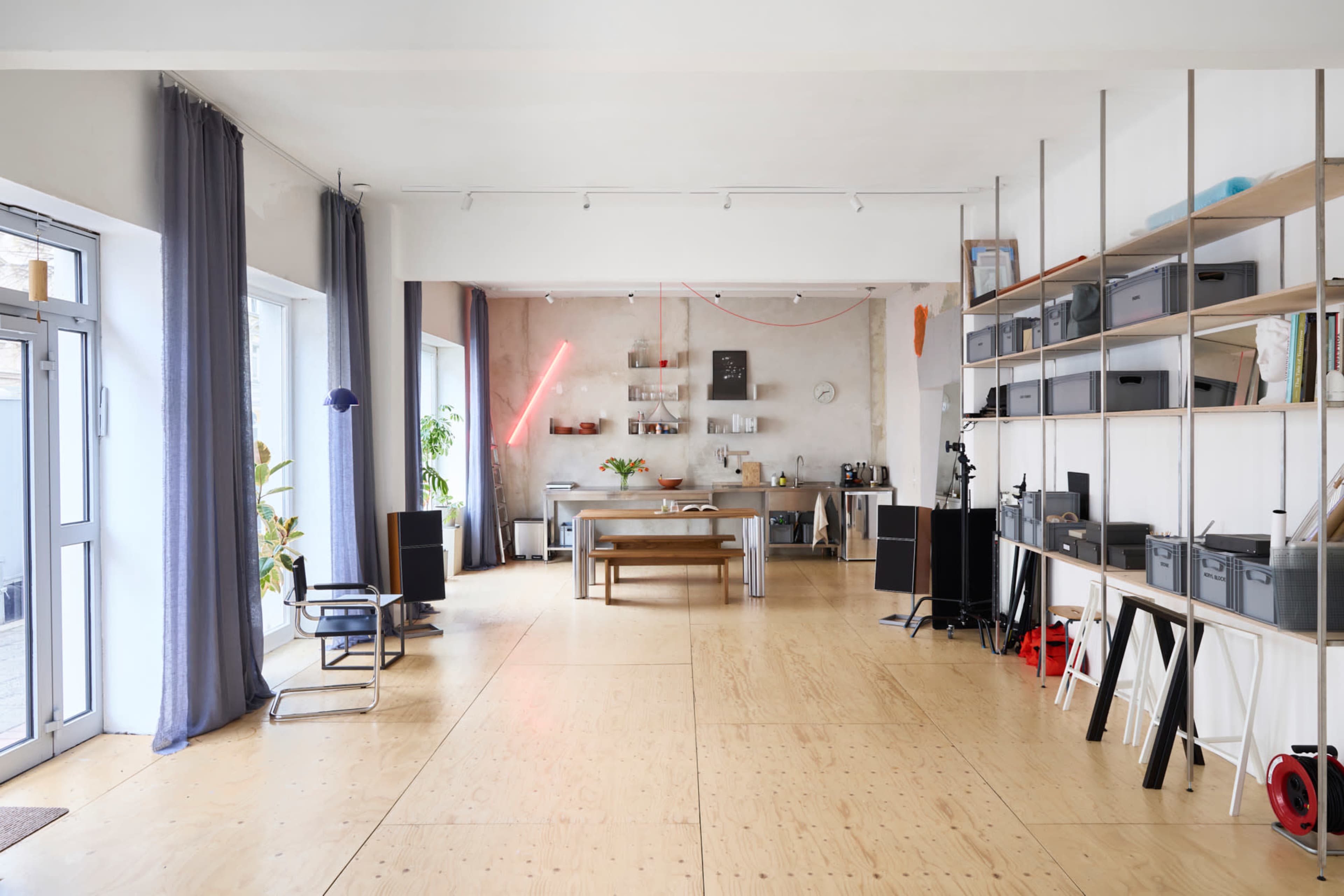 Bright and modern open plan studio in Weißensee Image in Weissensee, Berlin, 