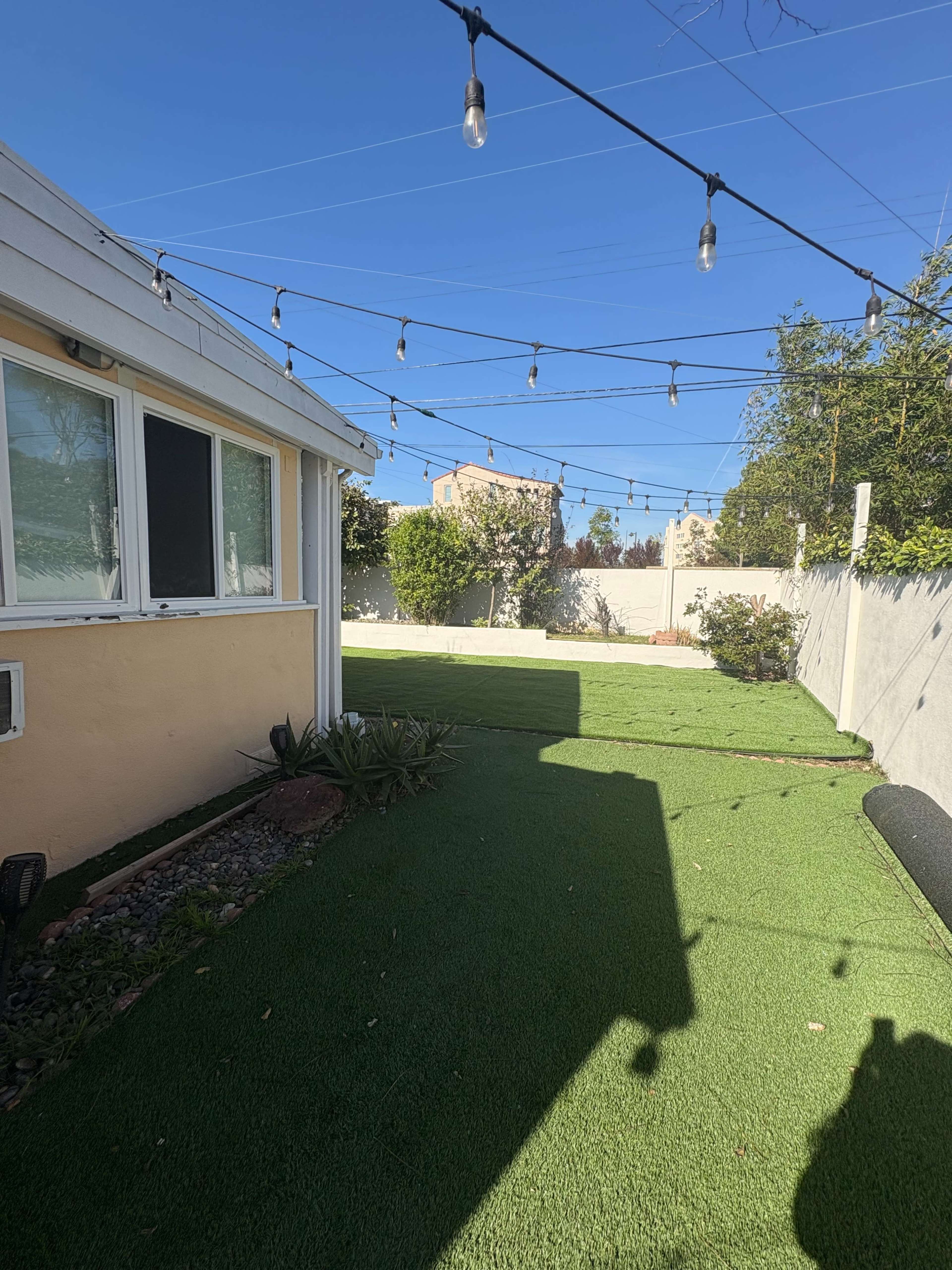 Outdoor Oasis Image in HollyGlen, hawthorne, CA