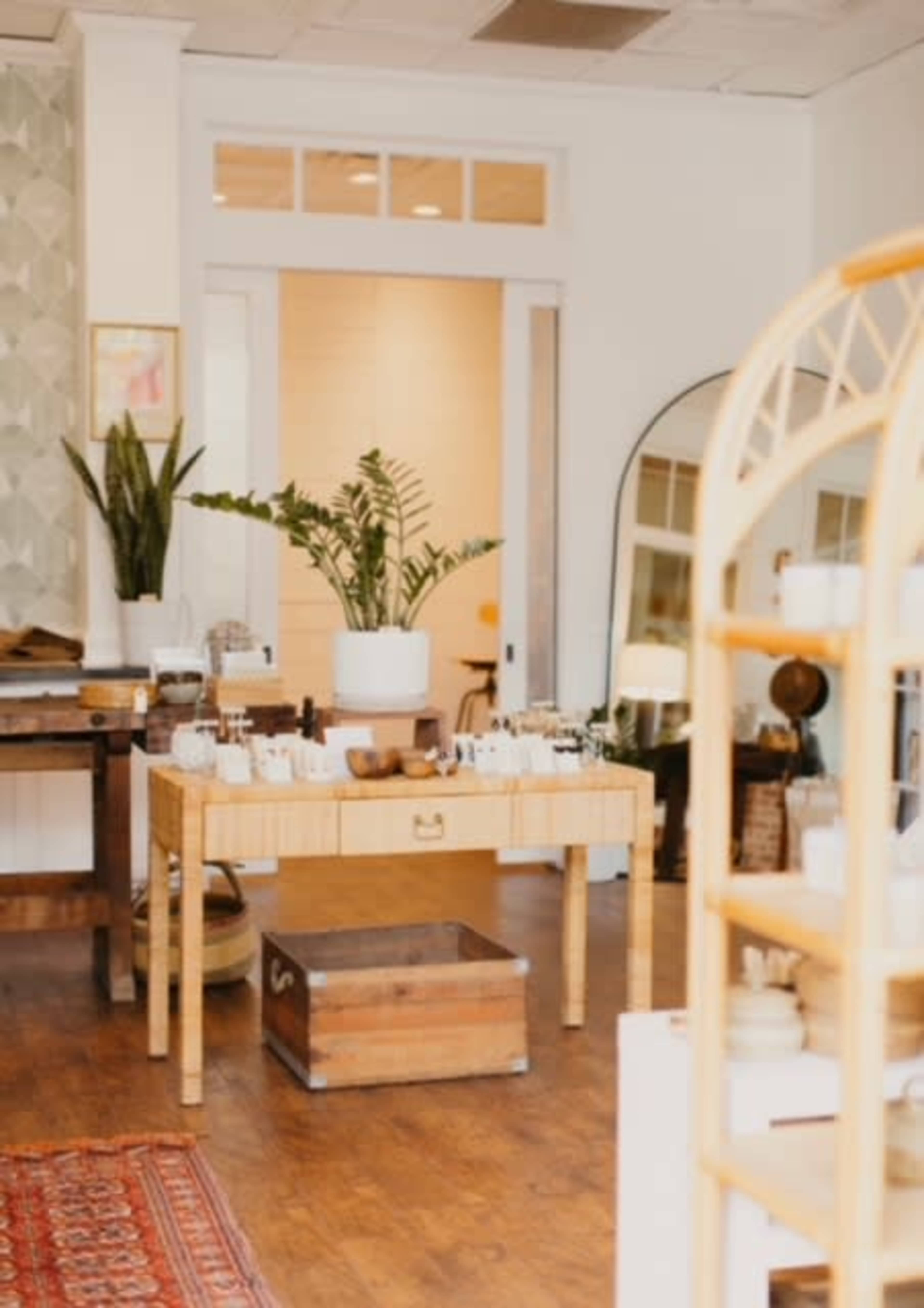 Minimalist Main Street Retail Space Image in Senoia, Senoia, GA