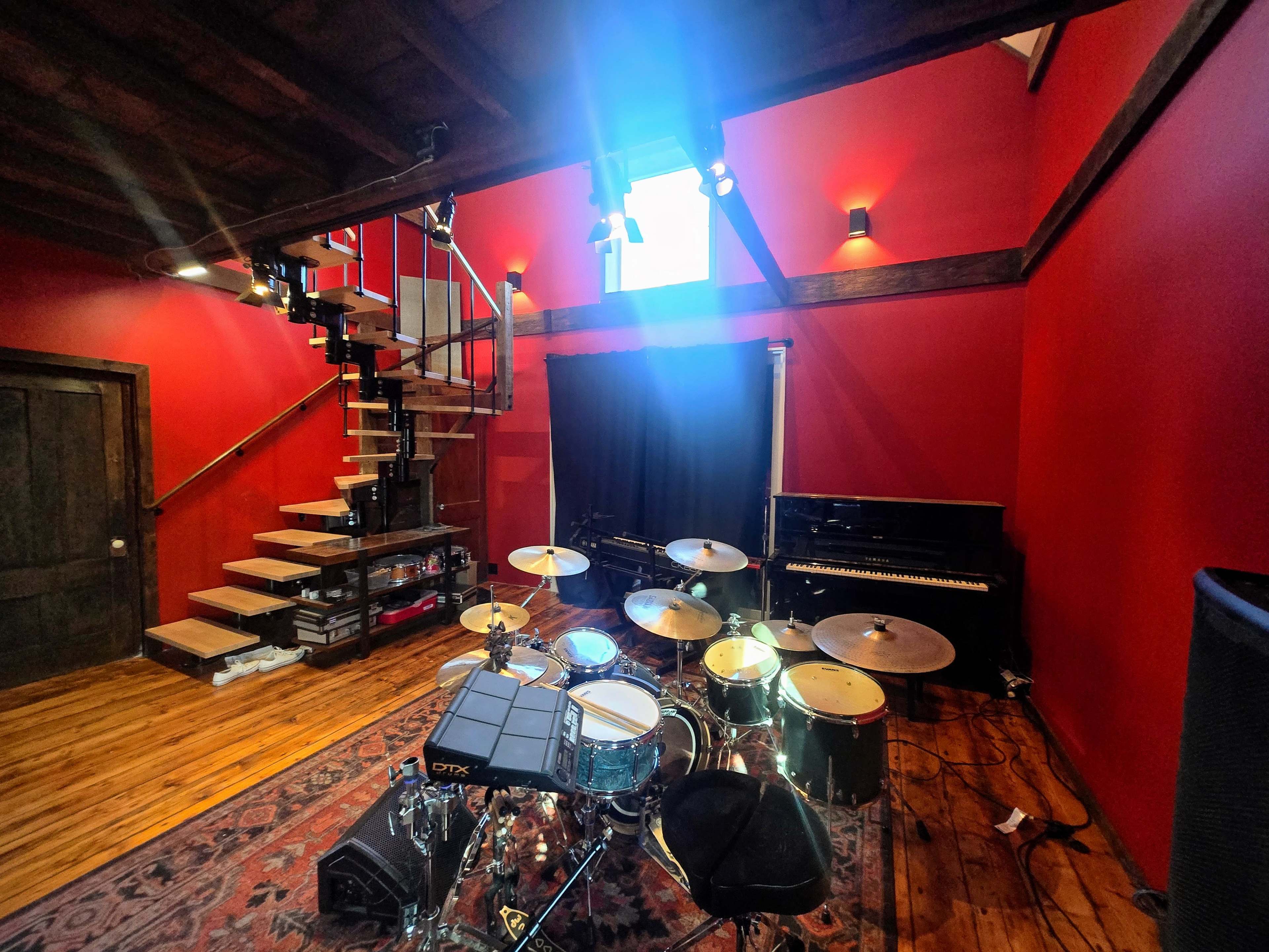 Rustic Carriage House Loft for Music Rehearsal, Recording, Podcasts, Video Shoots, Classes and Private Events Image in Whitman, Whitman, MA