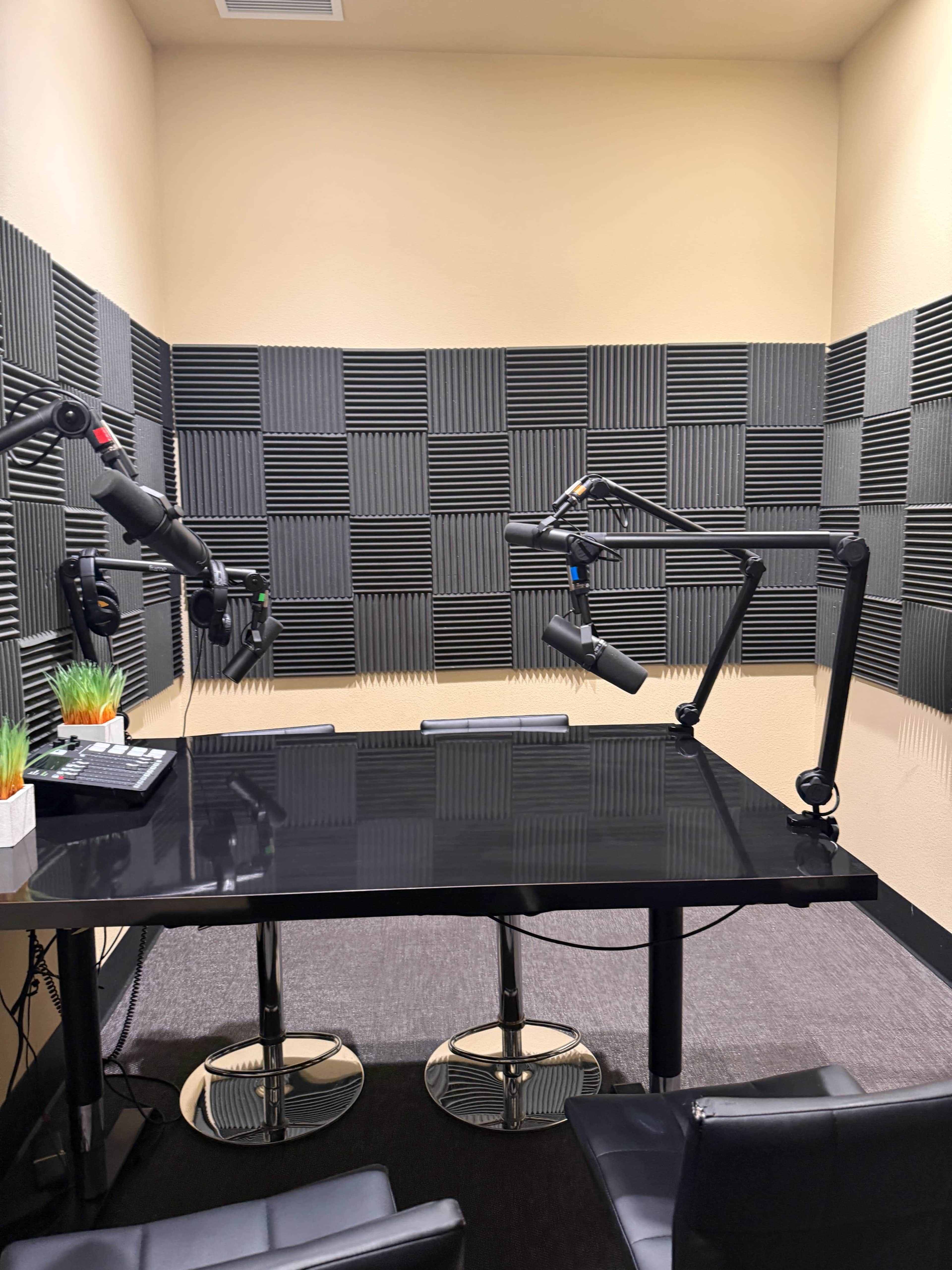 Cozy Creative podcast studio Image in Enterprise, Las vegas, NV