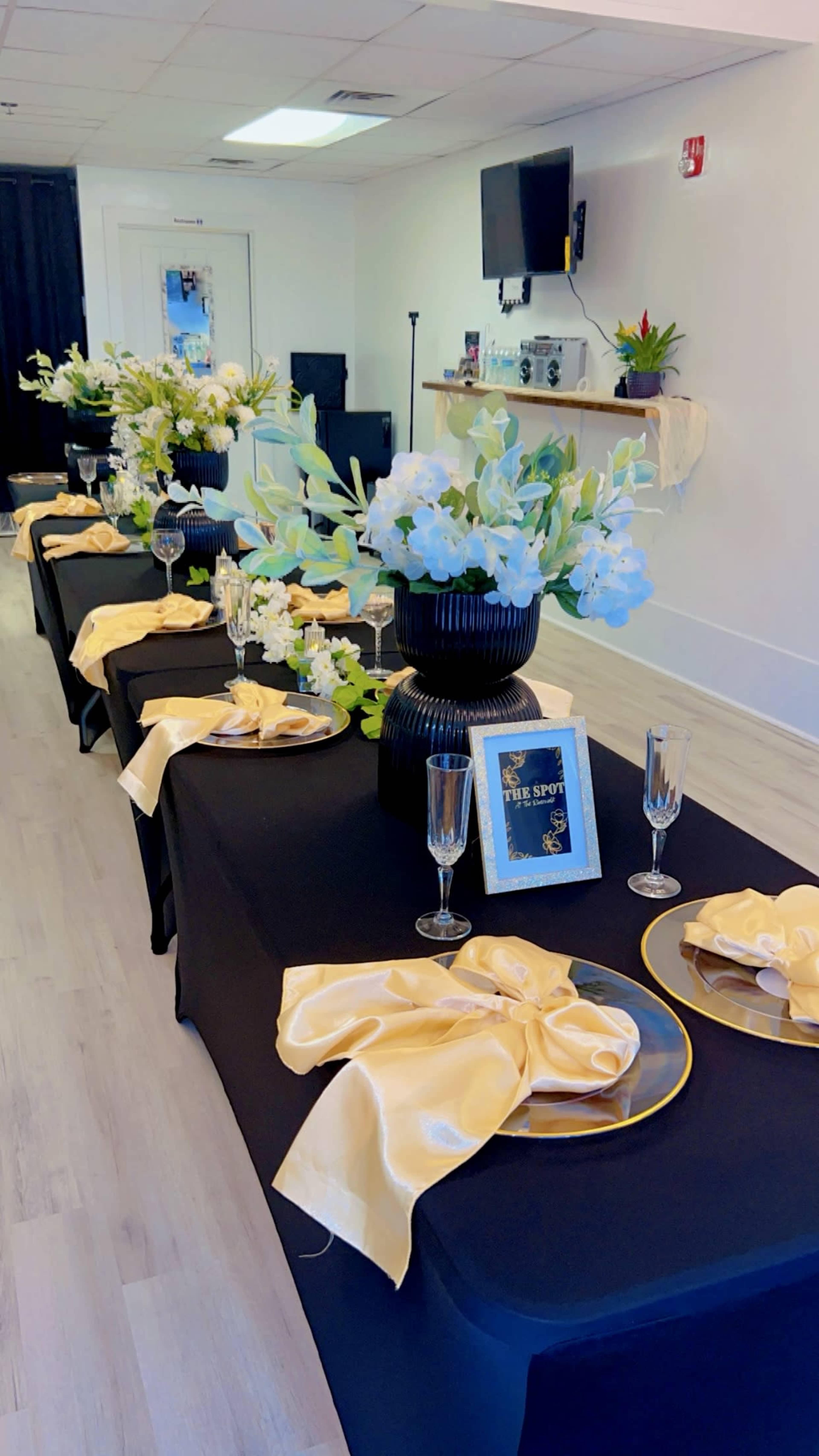 Downtown Riverwalk Waterfront Venue Space Image in Riverfront, Wilmington, NC