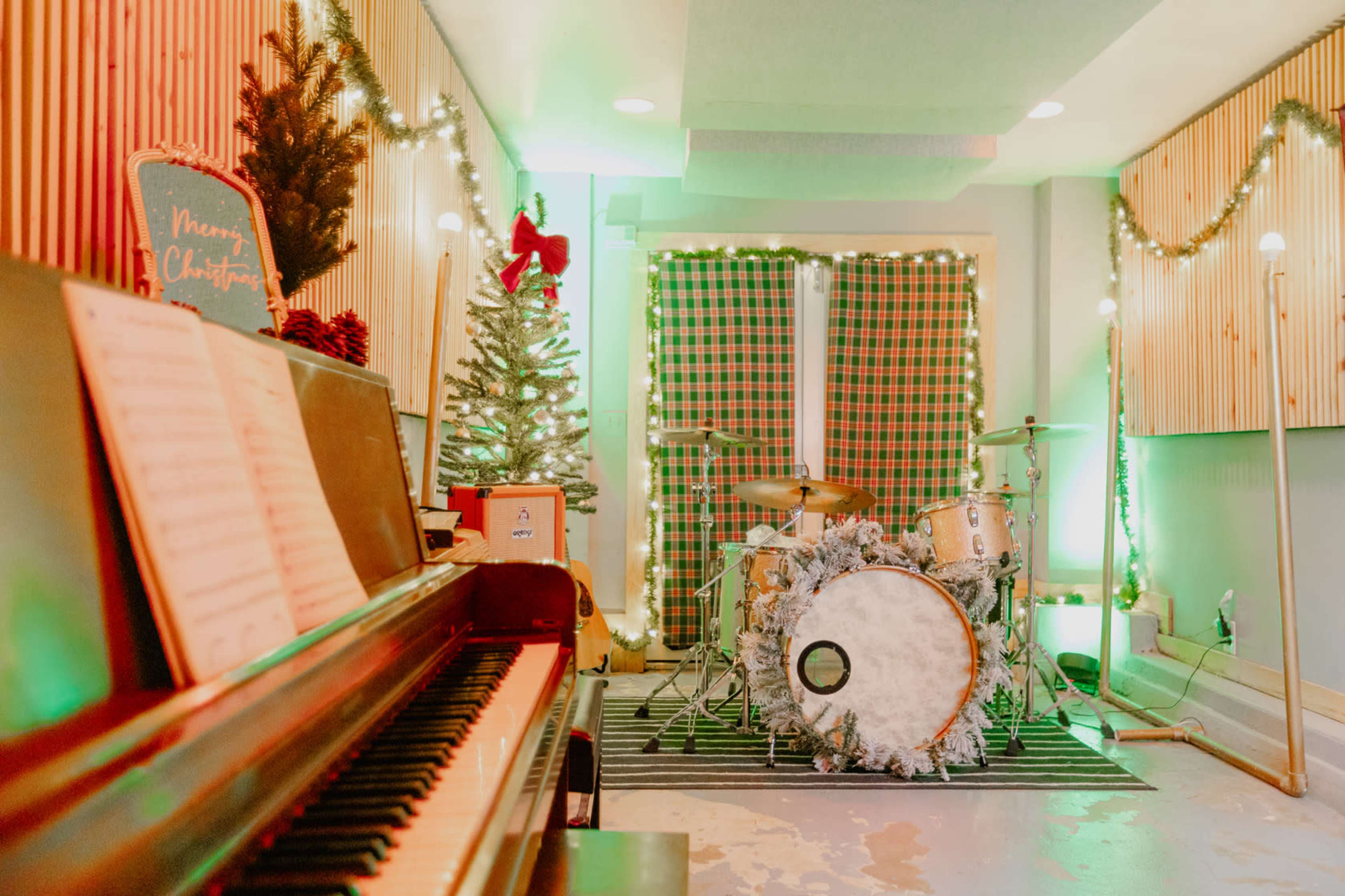 Recording Studio -Music Row- The Hideout Image in Edgehill, Nashville, TN