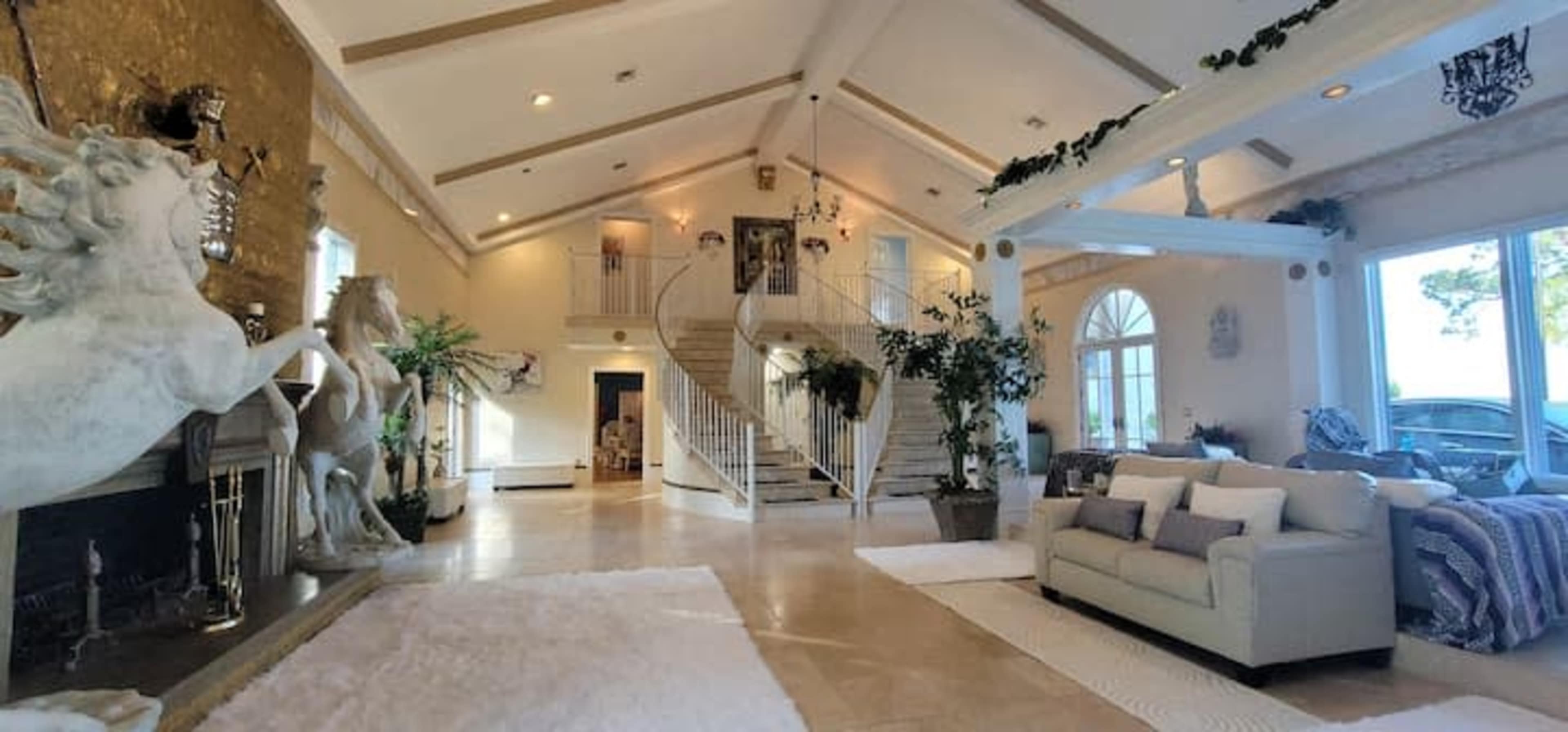 Bay-Front Mansion on 4 acres Image in , Freeport, FL