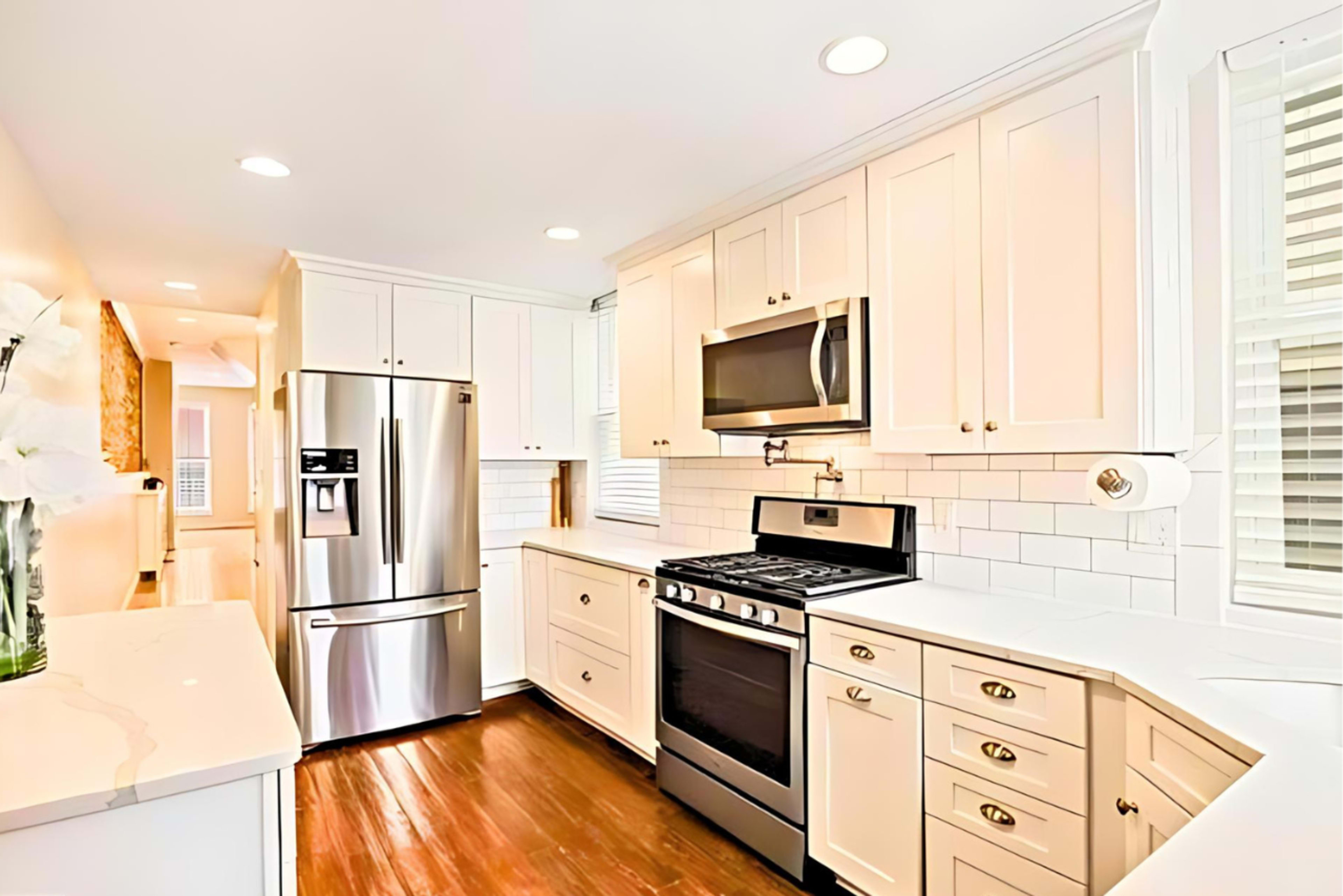 Federal Hill & Inner Harbor Lux Retreat: 3 Bedrooms Image in South Baltimore, Baltimore, MD