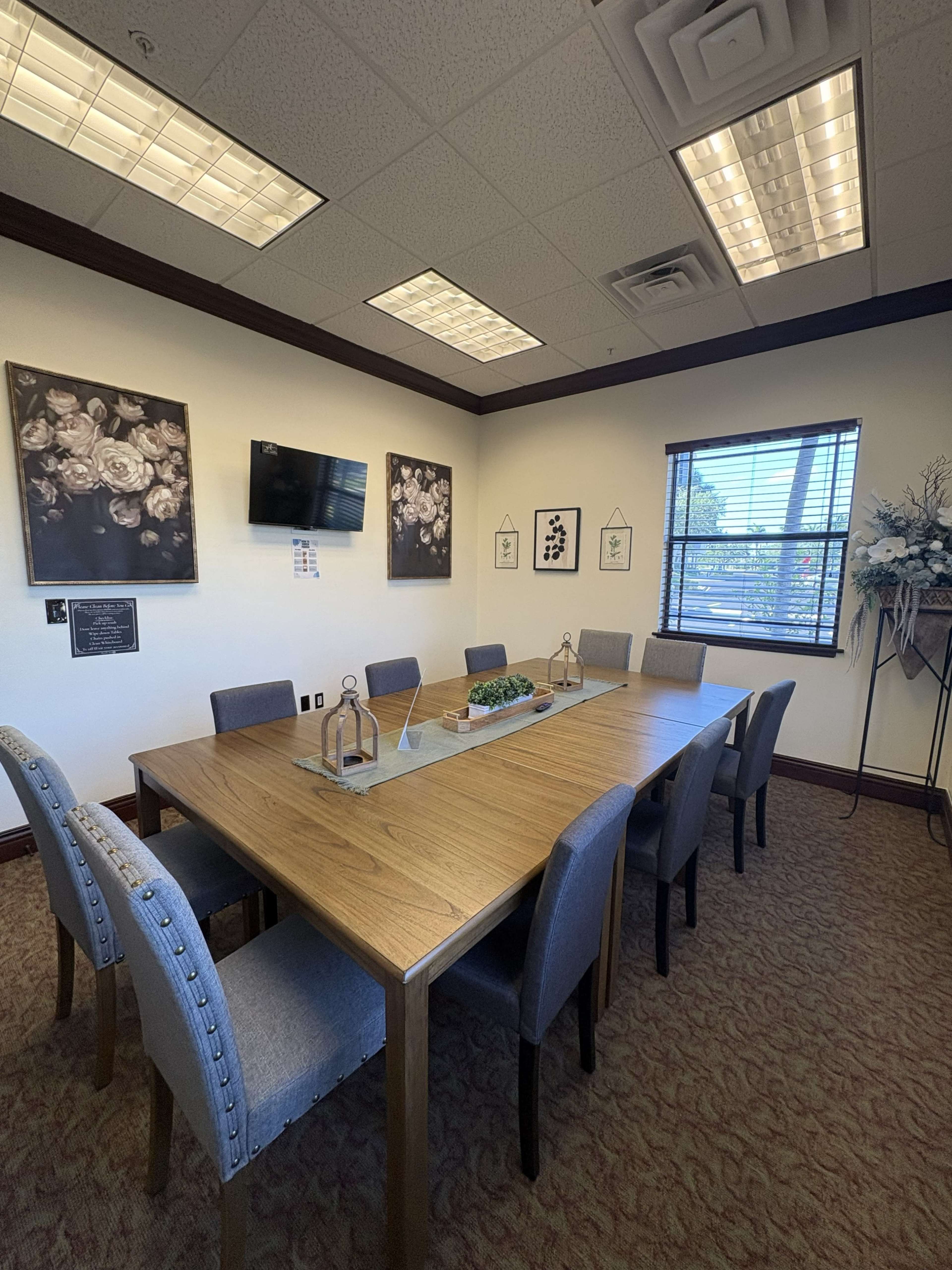 Suite 6 Image in Fort Myers, Fort Myers, FL