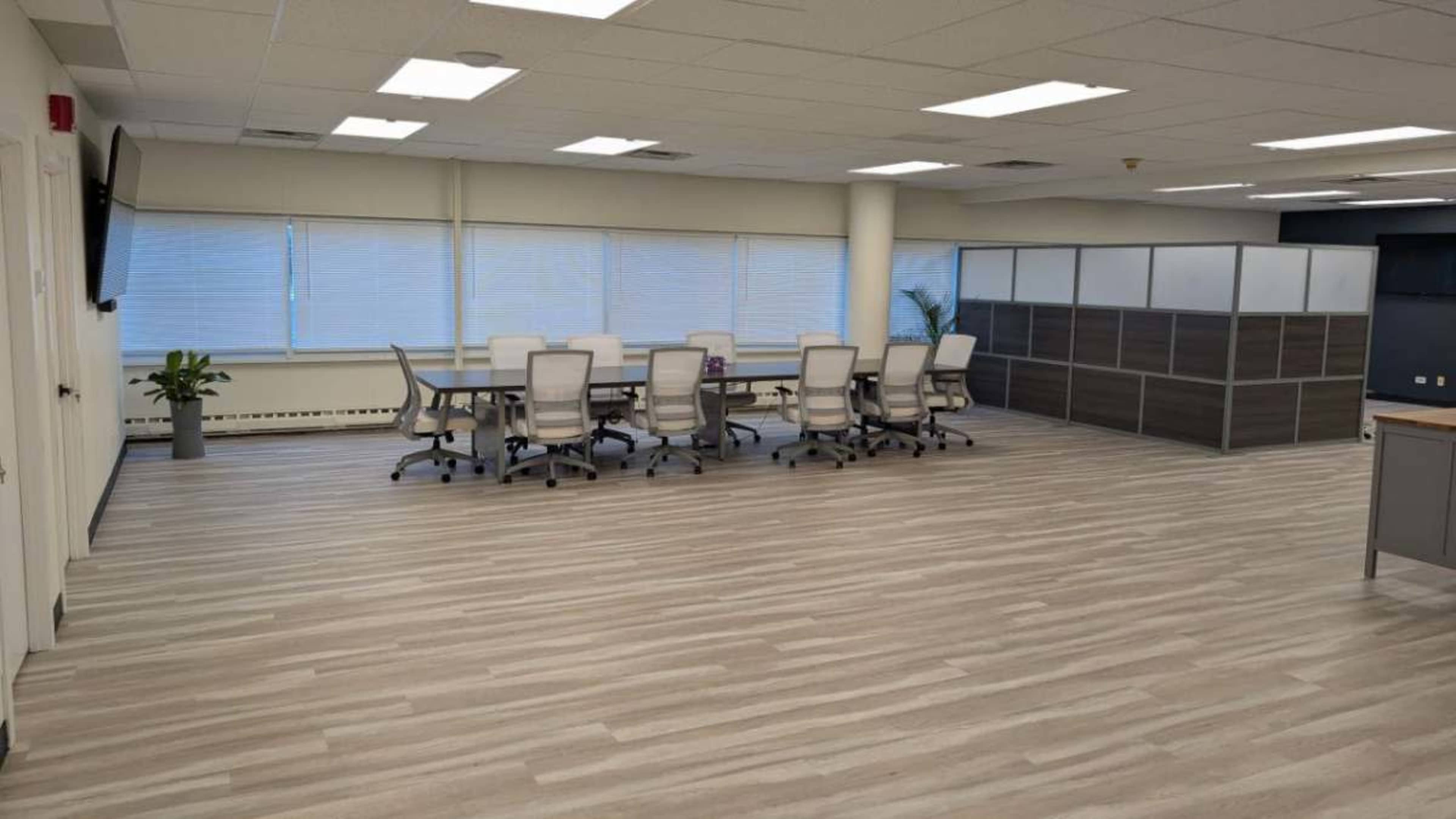 Office Space with conference and main desk Image in York Township, Lombard, IL