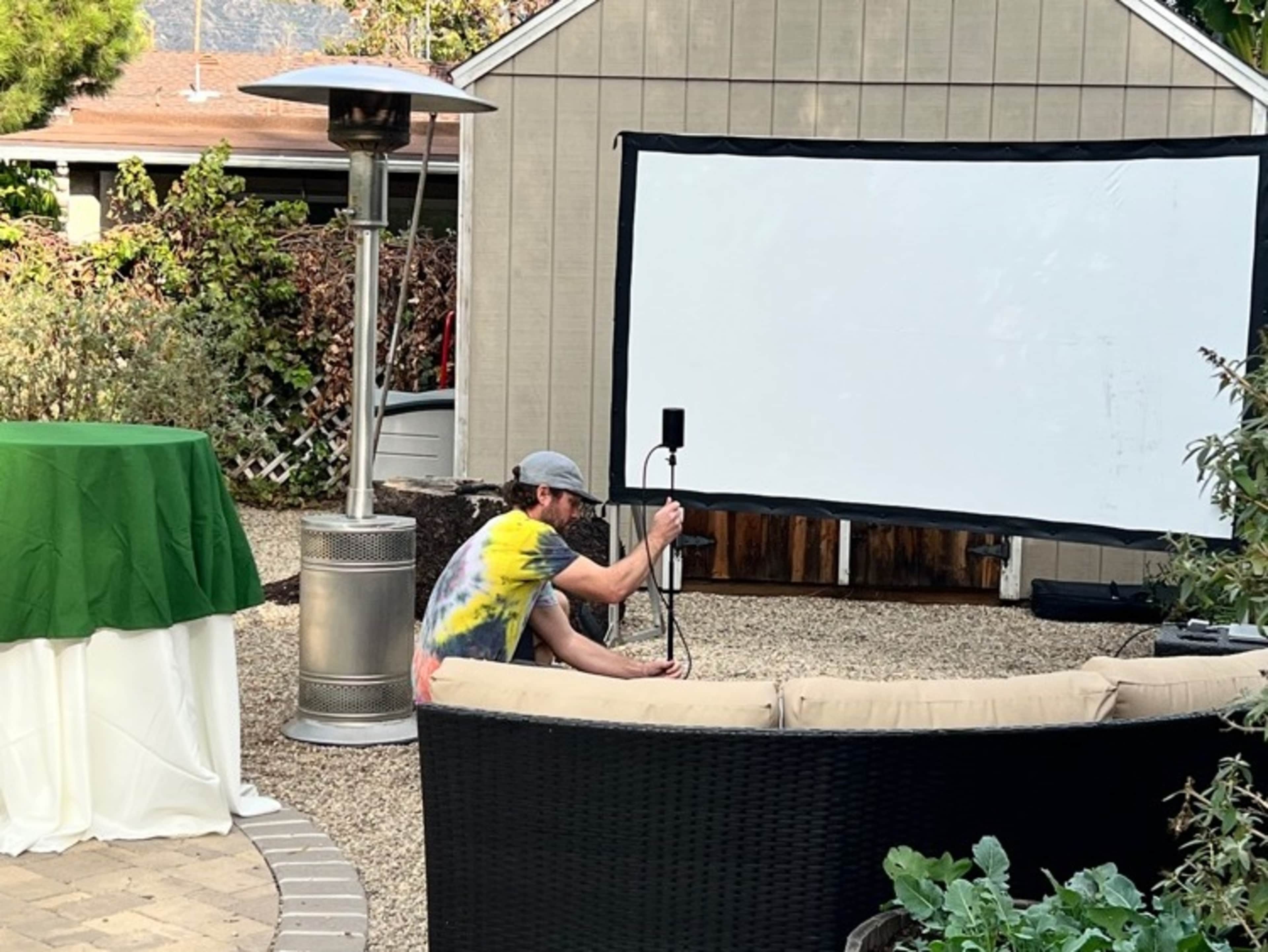 Pop Up Movie Screen 