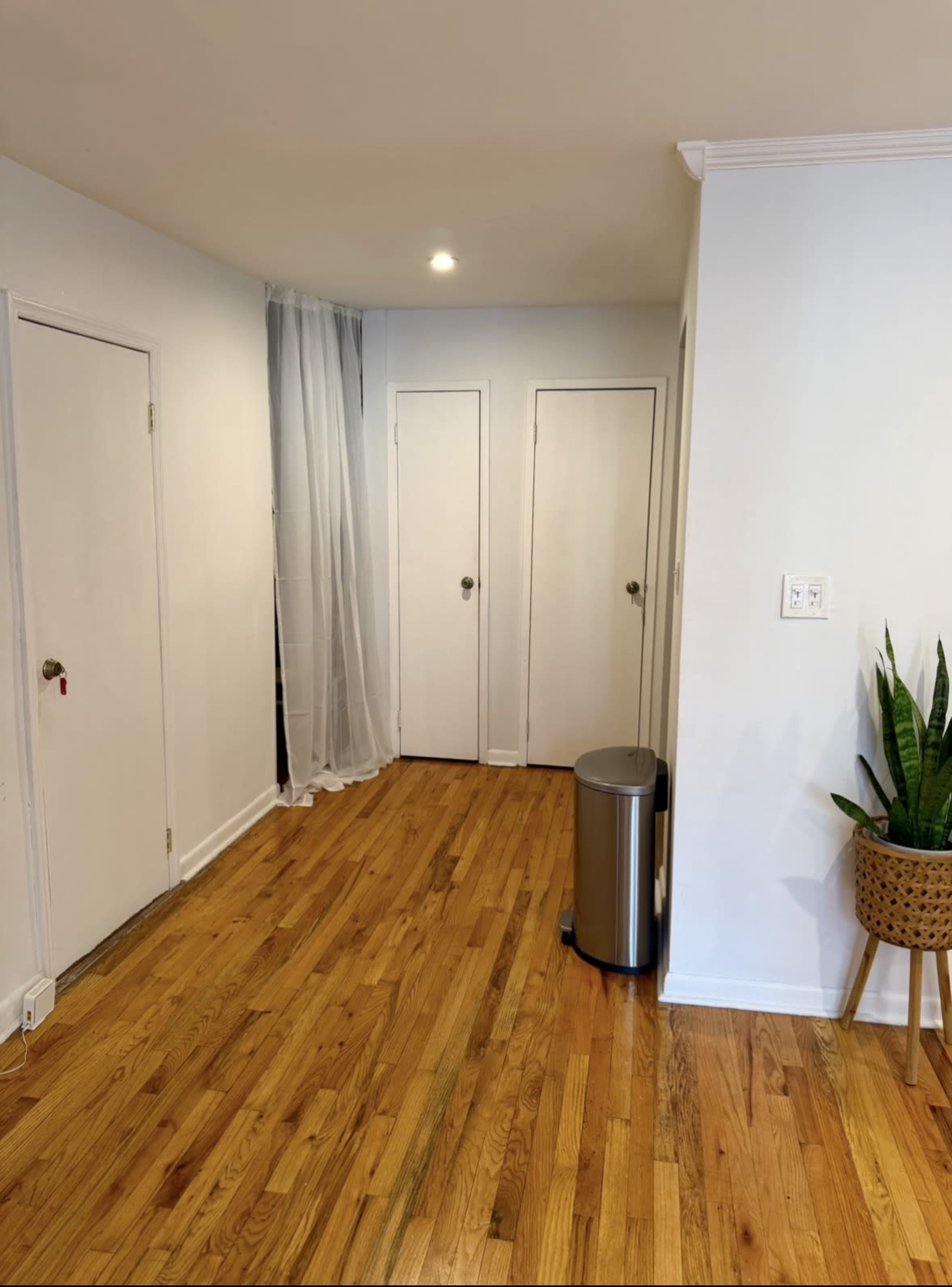 Flex Space with Gorgeous Natural Light Image in Woodstock, Bronx, NY