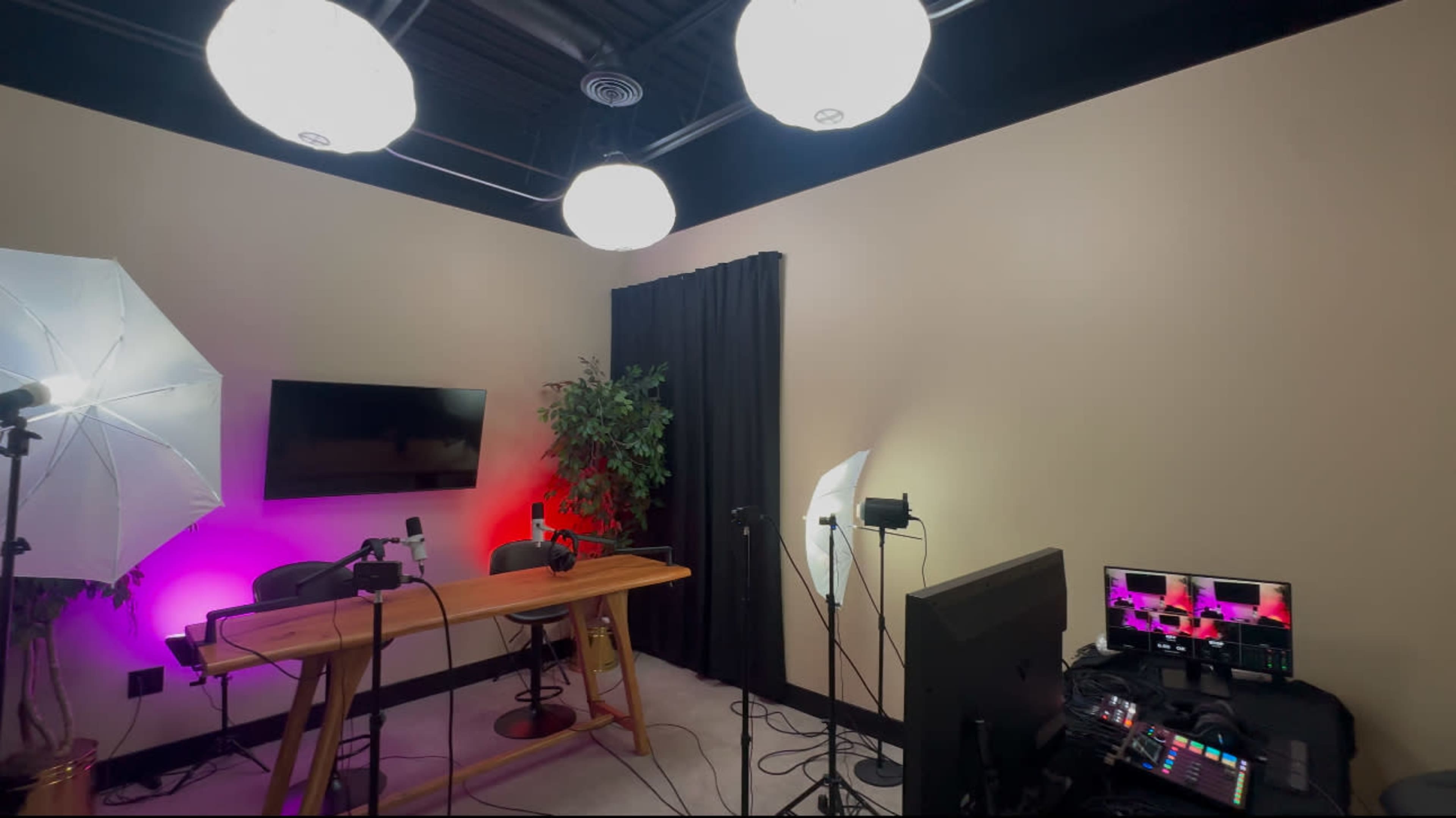 The Premiere Room at UCreate Content Studios Image in Gallatin Township, Kansas City, MO