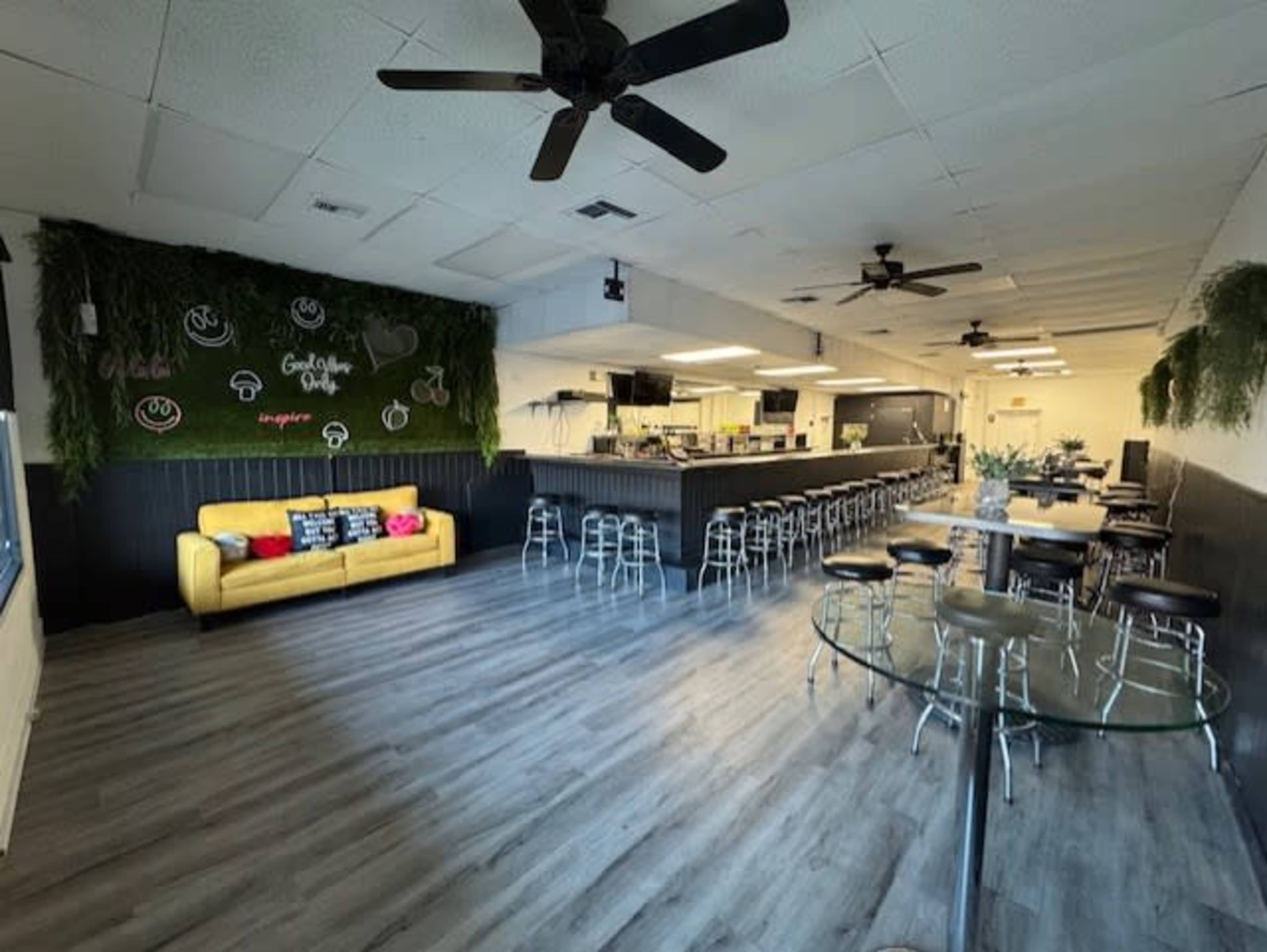 Creative Lounge for Photoshoots, Podcasts & Content Image in North Mountain Village, phoenix, AZ