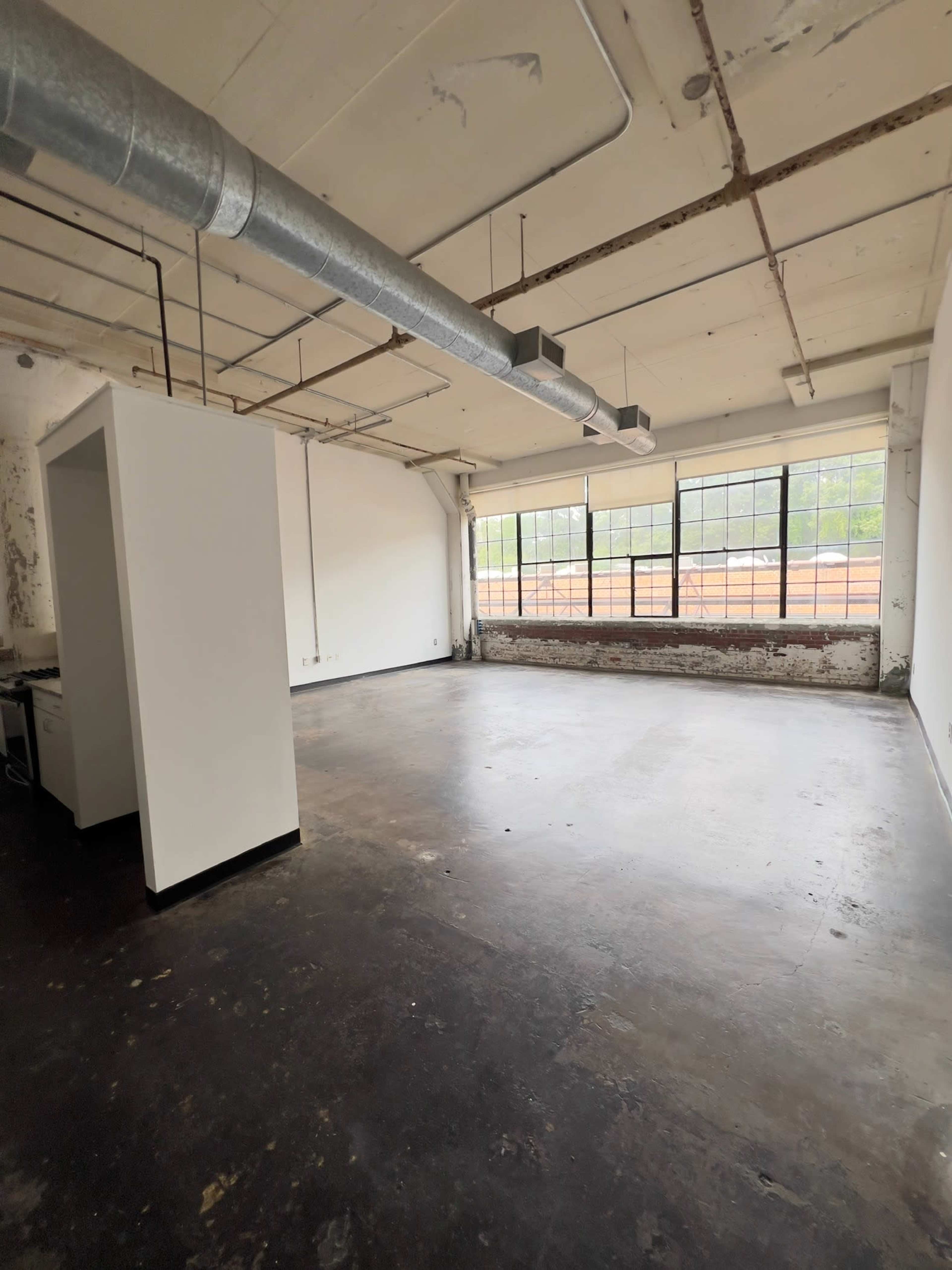 Design Forward Natural Lighting Loft on the Beltline | Wellness Retreats, Creative Shoots, Getting Ready Suite, Milestone Birthday Shoots Image in Poncey-Highland, Atlanta, GA