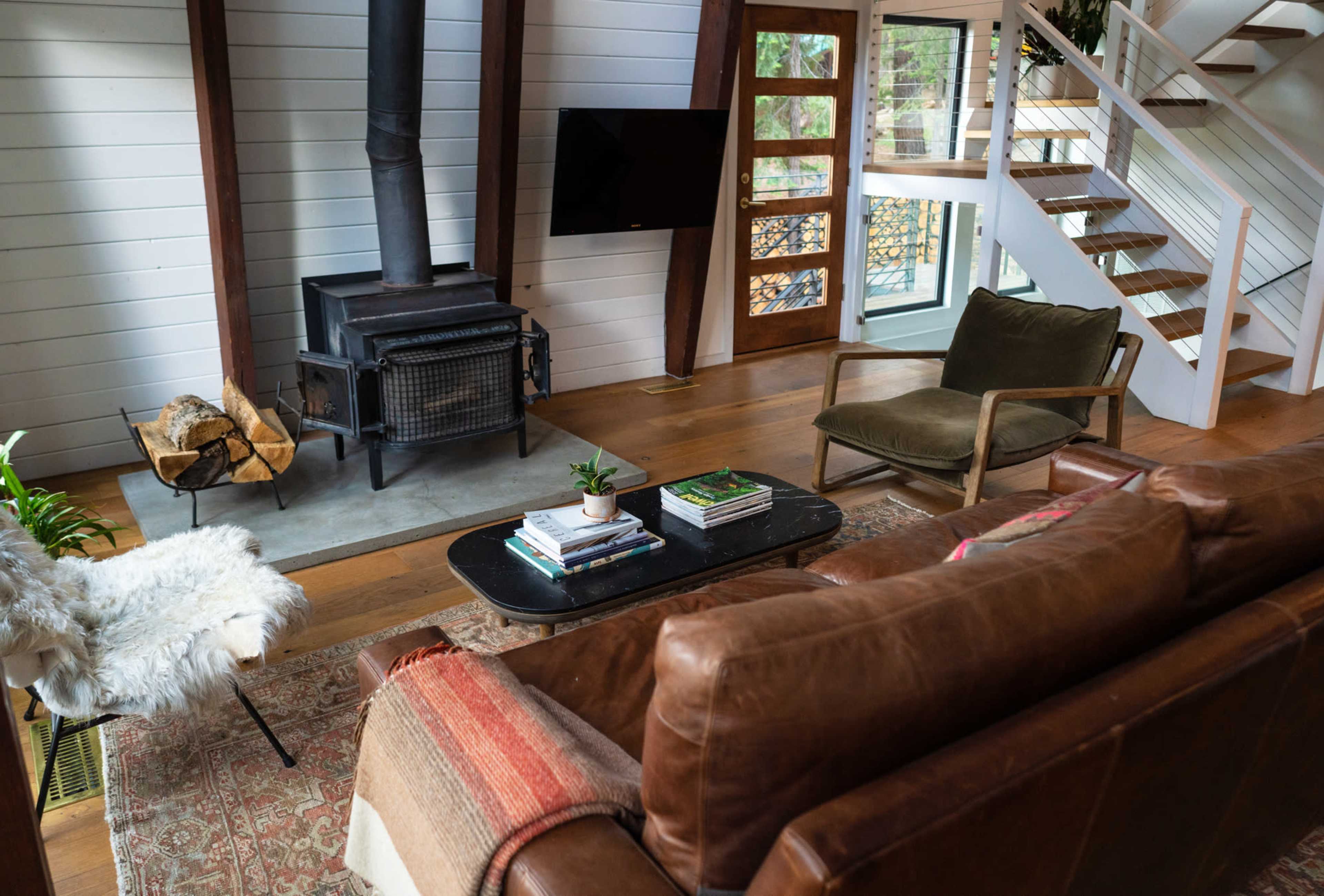 Blackhouse Hideaway Luxury Forest Escape + Hot Tub Image in Truckee, Truckee, CA