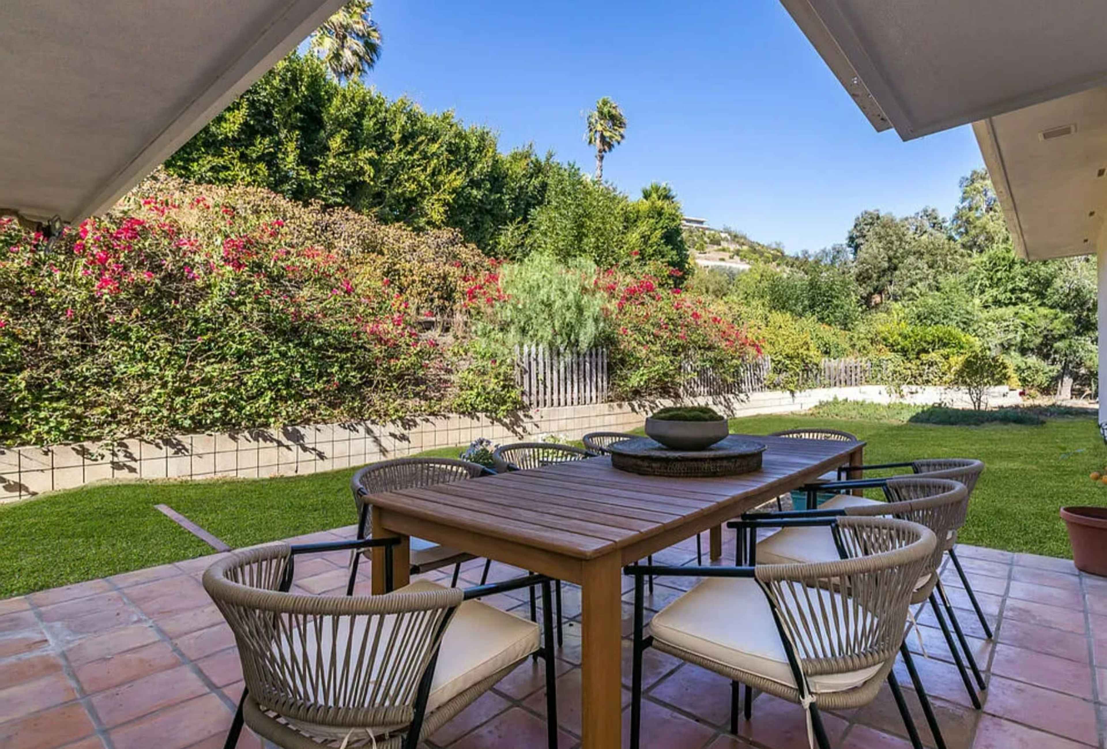 OCEANVIEW RANCH WITH PASTURE LIGHT, COASTAL QUIET Image in Central Malibu, Malibu, CA