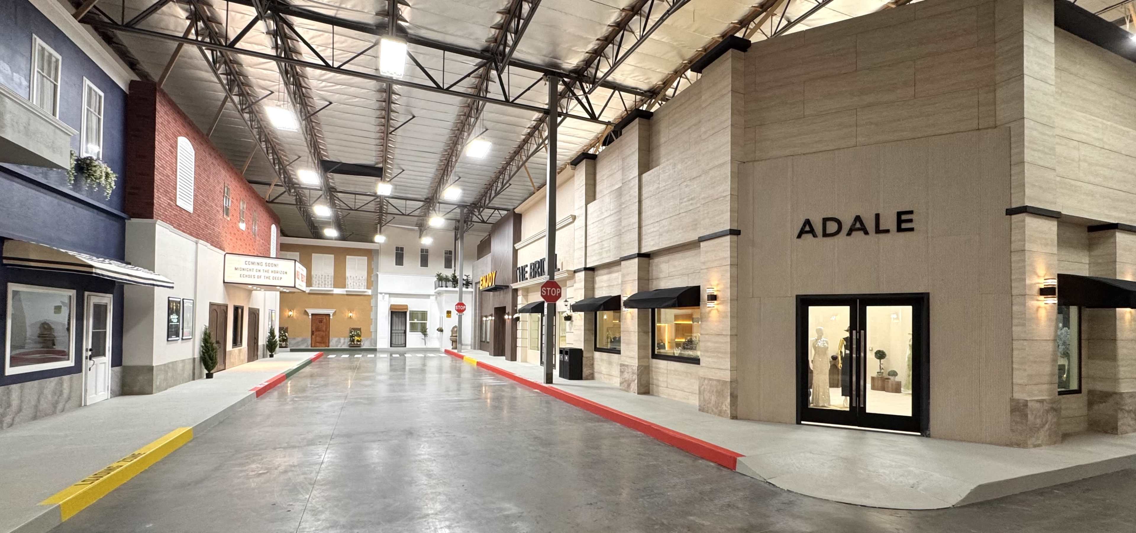 Glendora Fashion Street with Restaurant Bridal and Store Front Image in Glendora, Glendora, CA