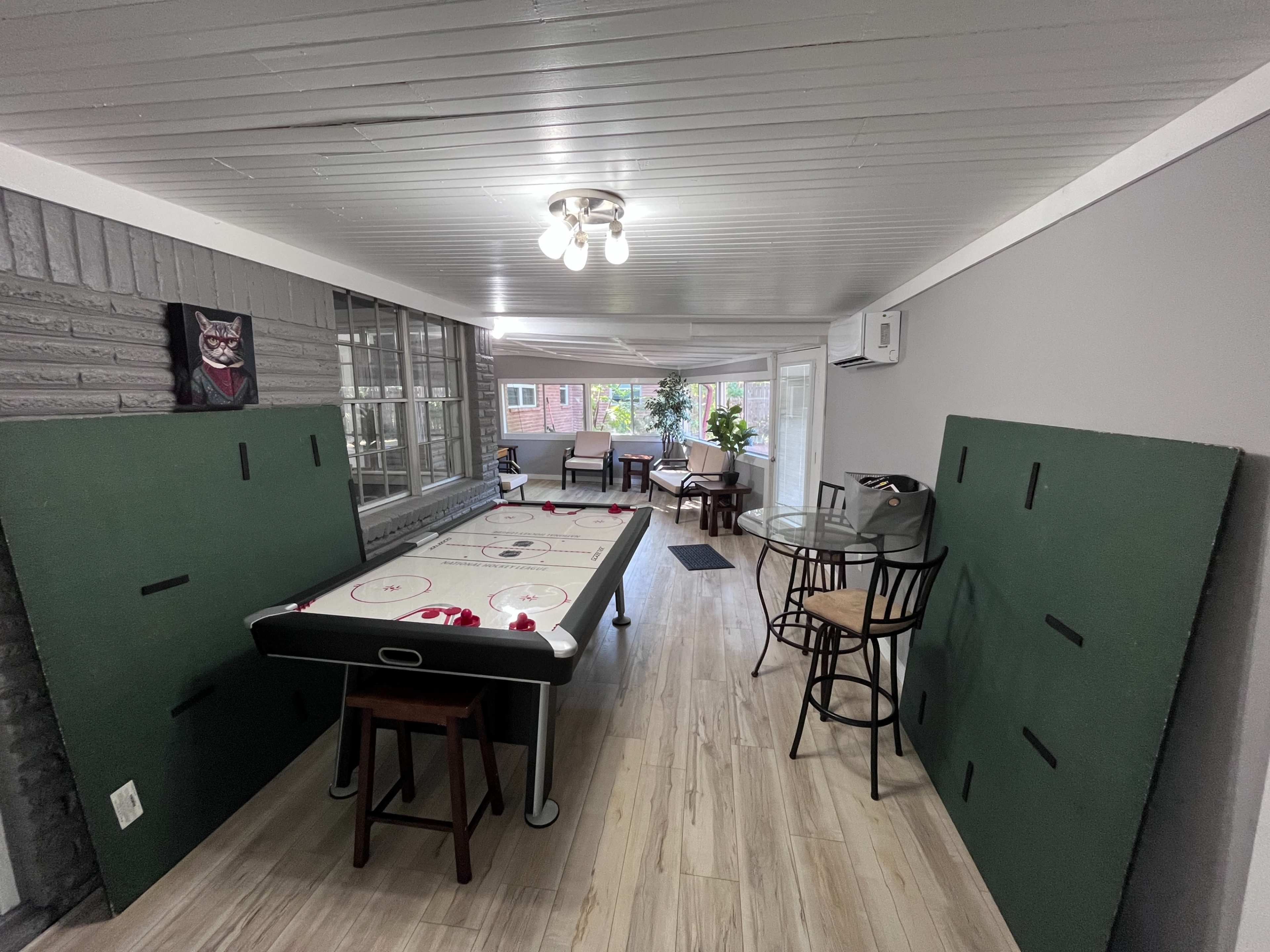 Cozy Escape W/GameRoom•HSWifi•Aprox 10Min to NRG Image in Westbury, Houston, TX