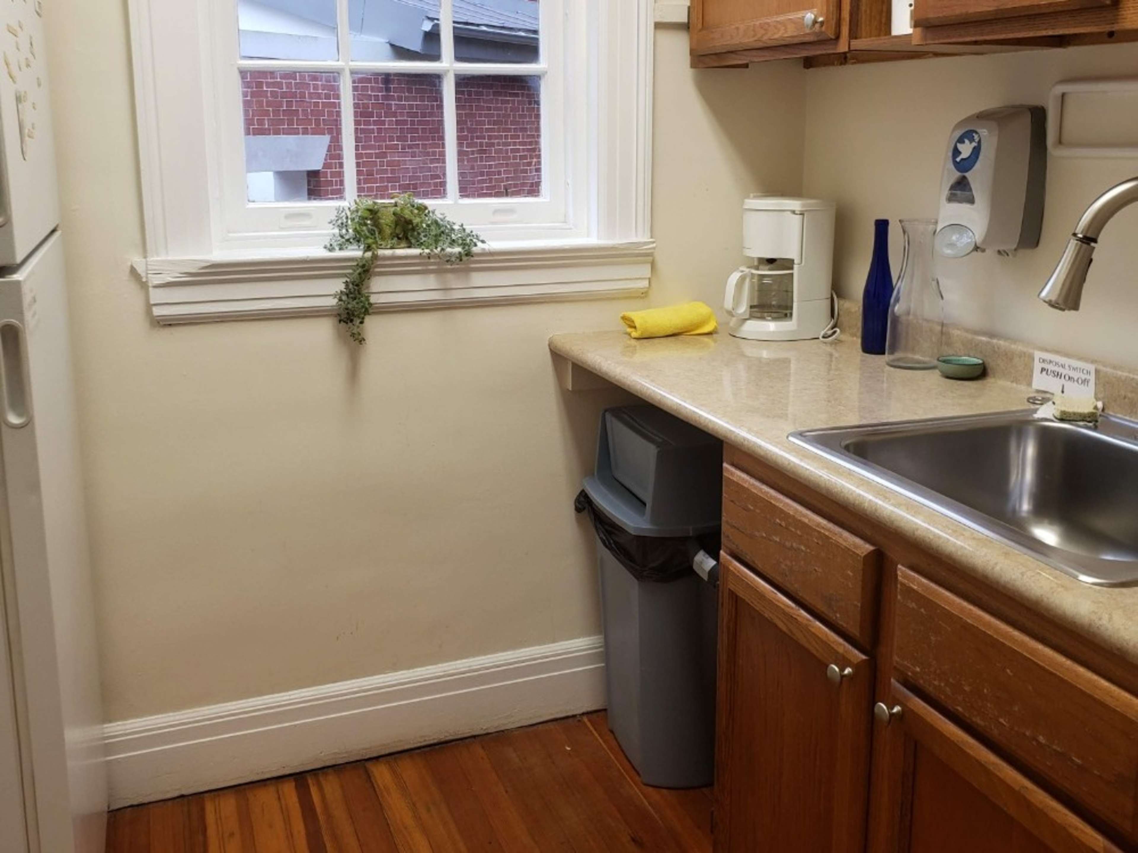 Kitchenette Access