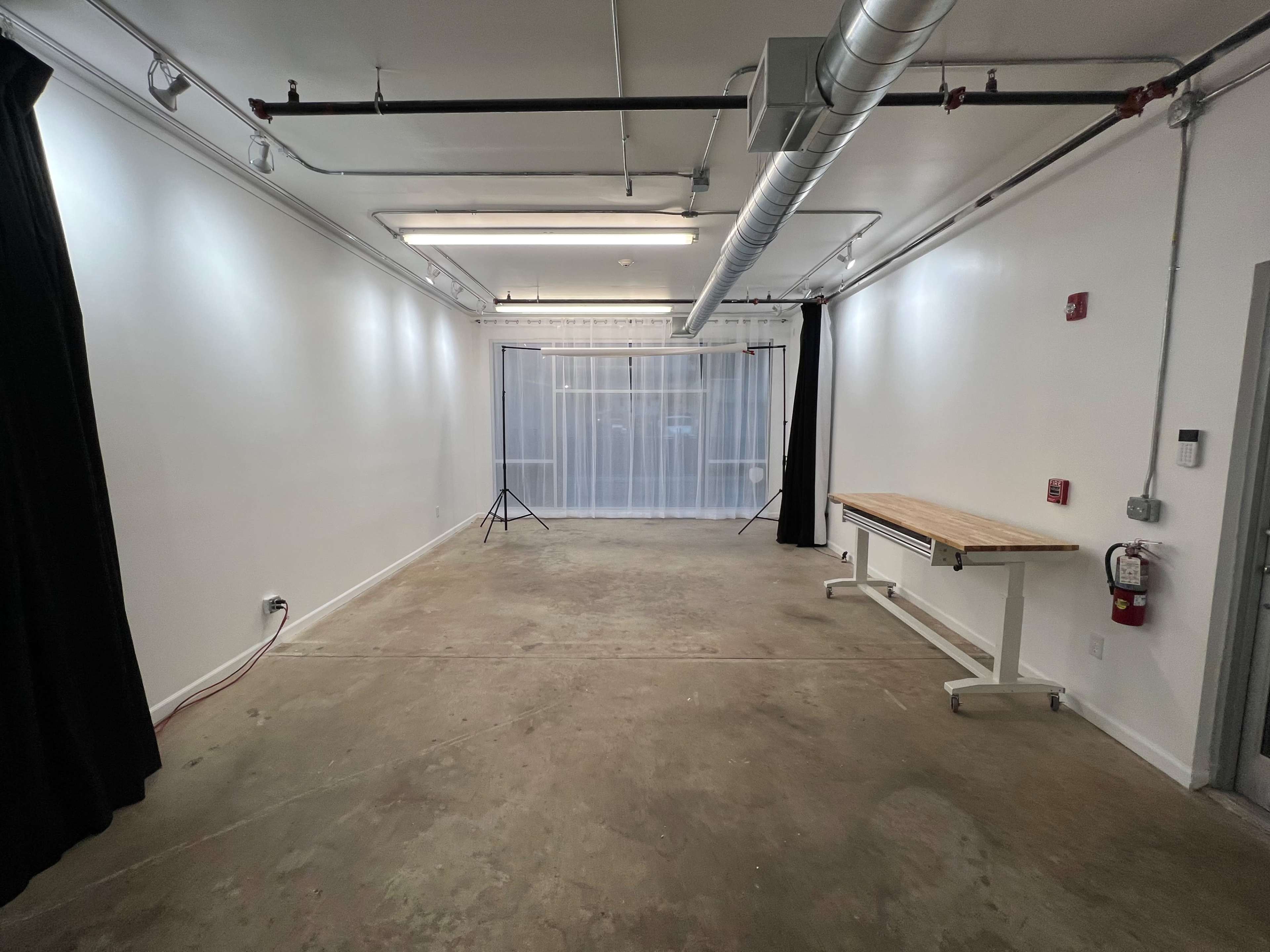 Bright, Spacious, Convenient Photo / Video / Audio Studio - 1 block from NJT Train Station Image in City of Orange, Orange, NJ