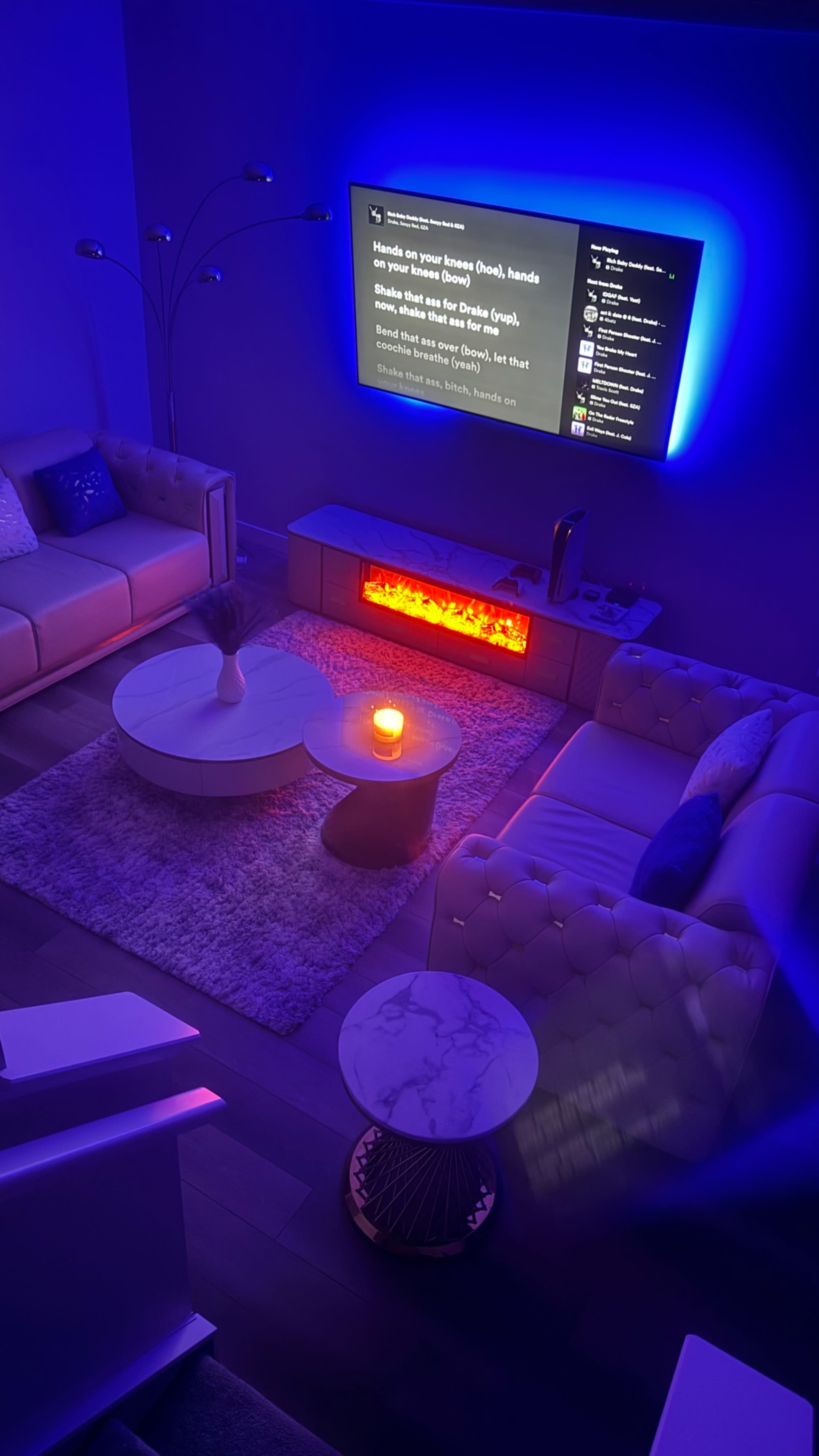 Luxury House to Elevate your Content Image in Southwest Calgary, Calgary, AB