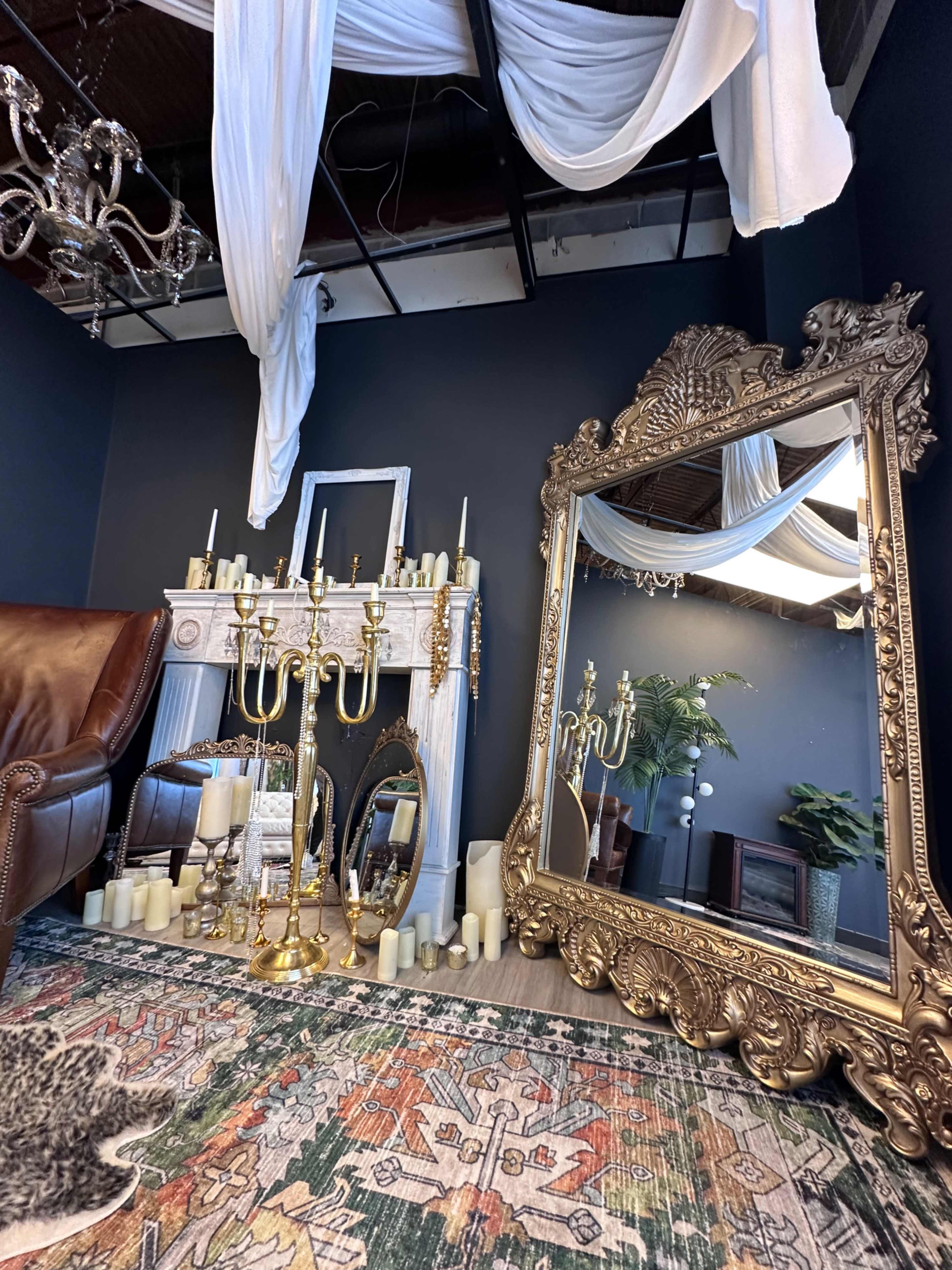 Chicago Editorial Content Studio with Pink fur Set, Glam Room & Pop Art Lounge Image in Edison Park, Chicago, IL