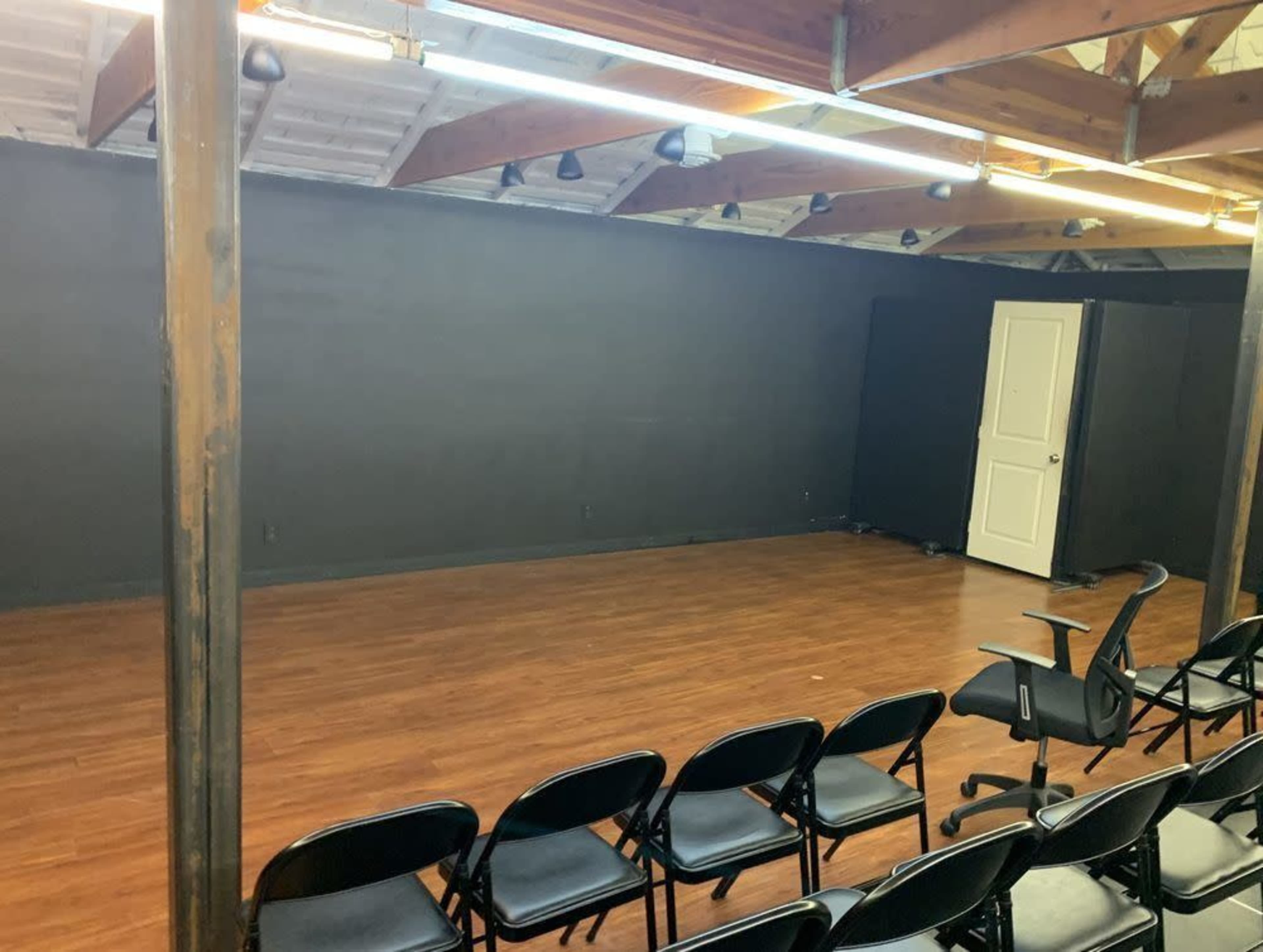 Urban Chic Classroom and Rehearsal Space Bild in Hollywood, Los Angeles, CA
