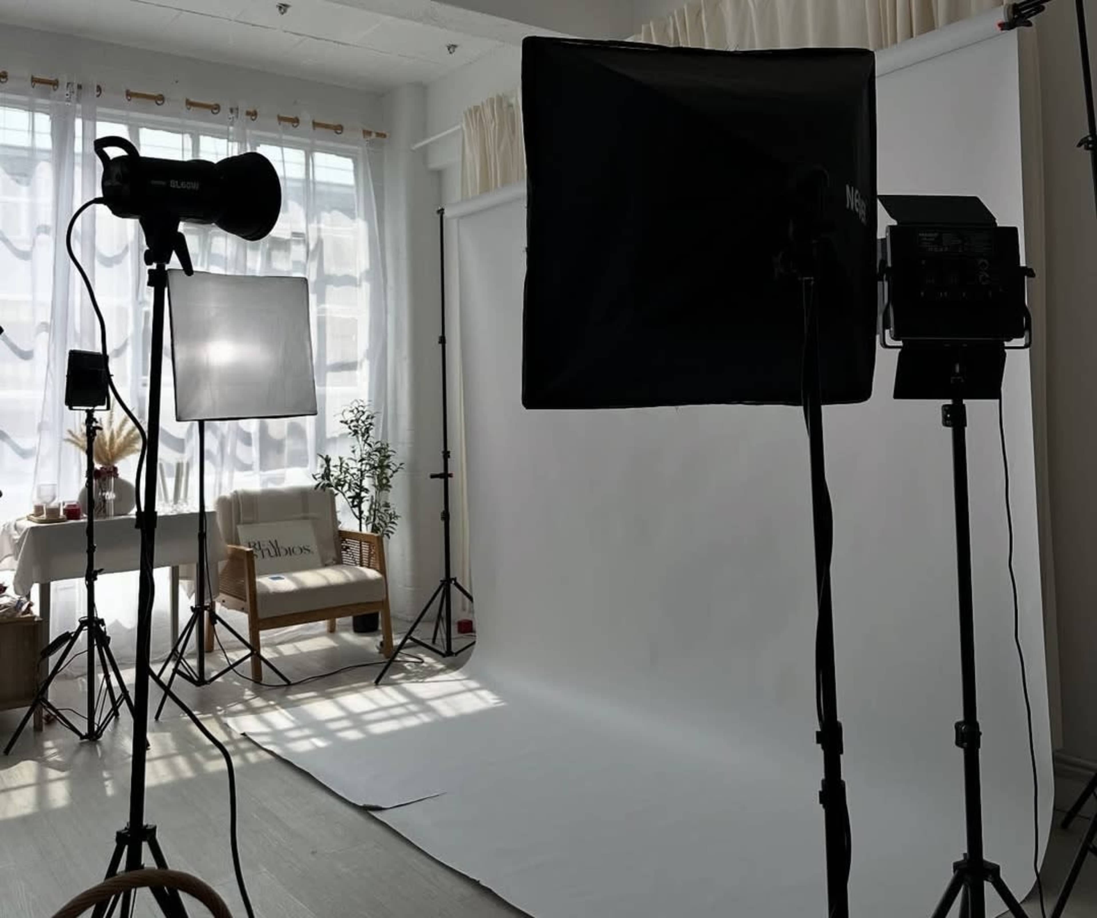 Creative, natural lighting,aesthetic content studio Image in Fish Island, London, ENG