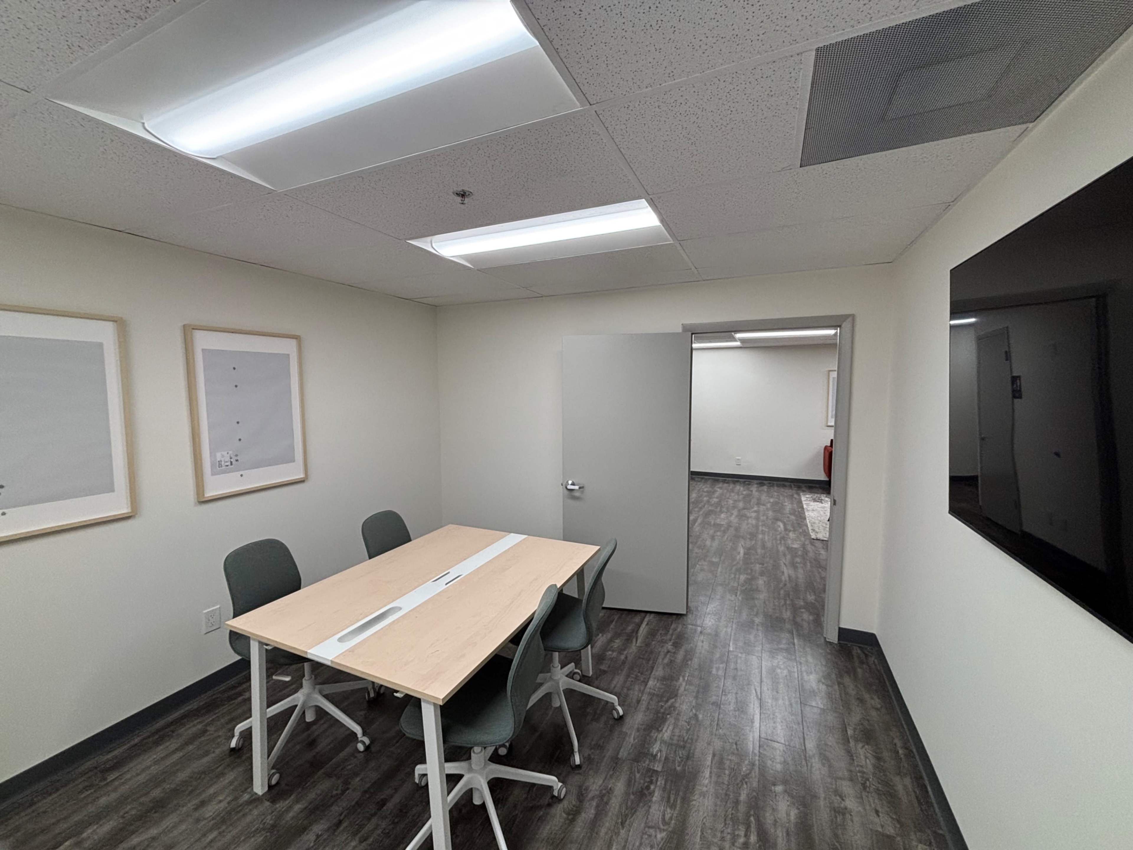 High Ceiling Warehouse with Floor & Wall Projection Image in Doral, Doral, FL