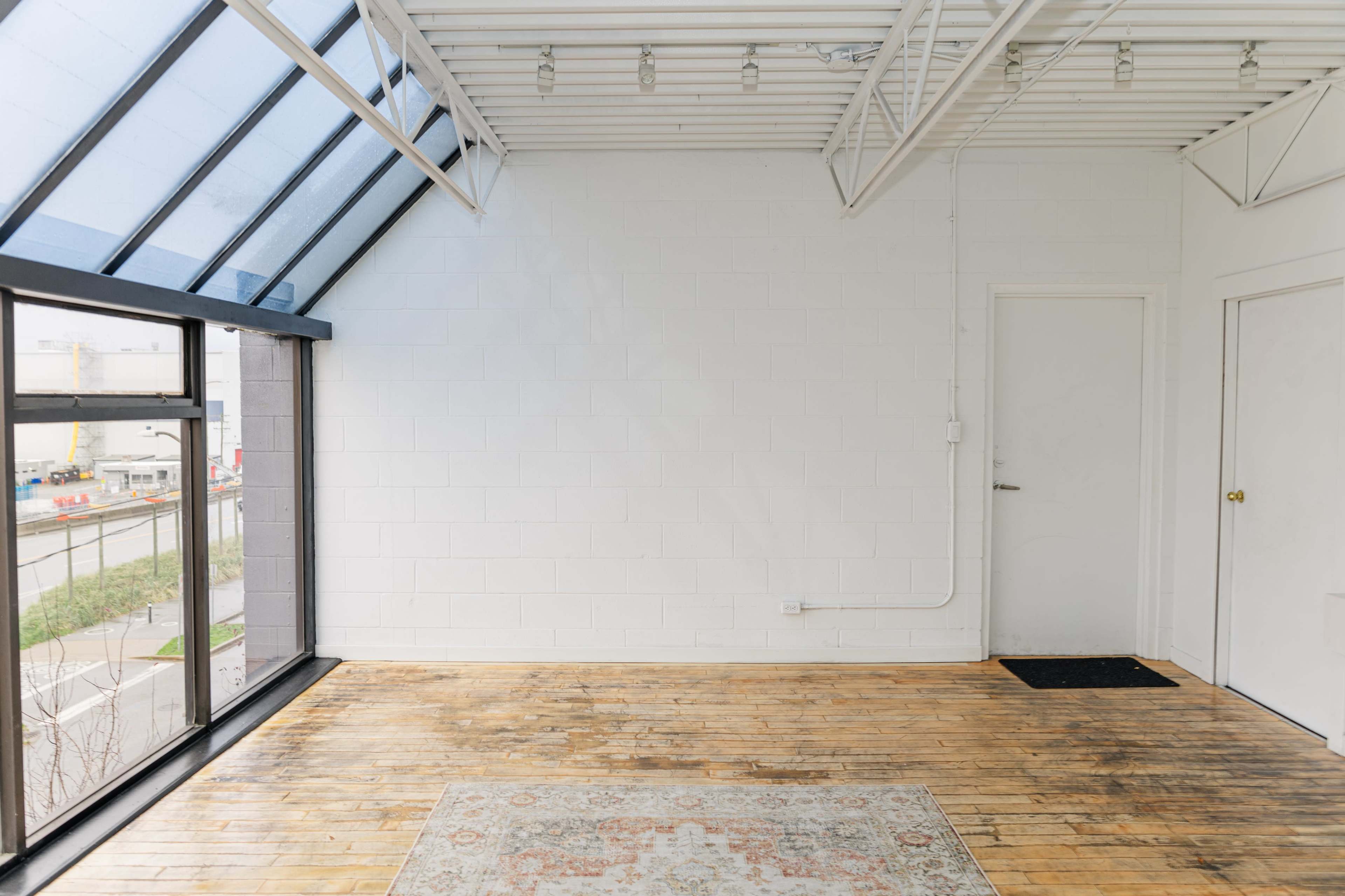 Shipyards Studio with amazing natural light Image in North Vancouver, North Vancouver, BC