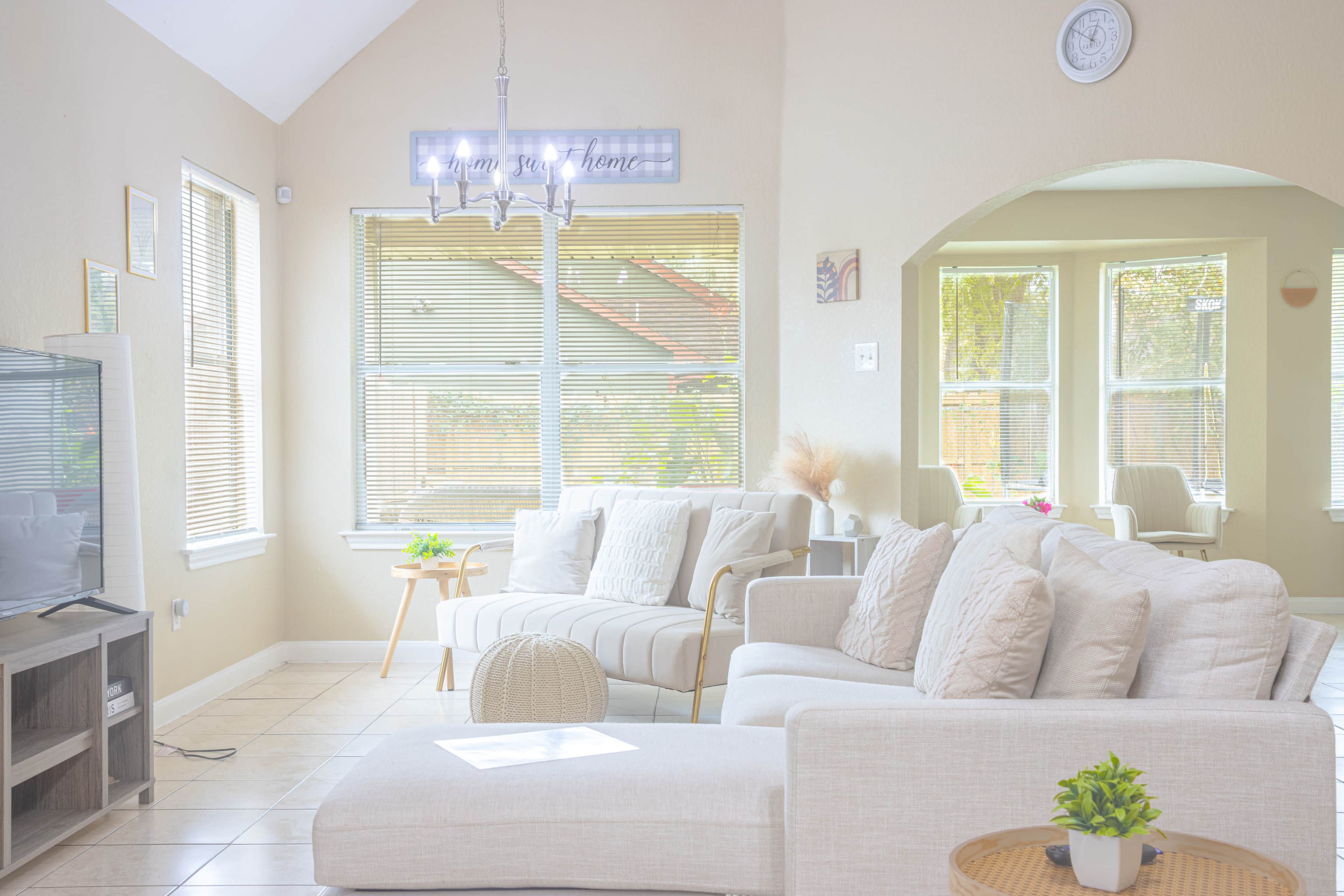 Boho Dreamhaus Near Airport – A Serene, Light-Filled Creative Space Image in Greenbriar Colony, Houston, TX